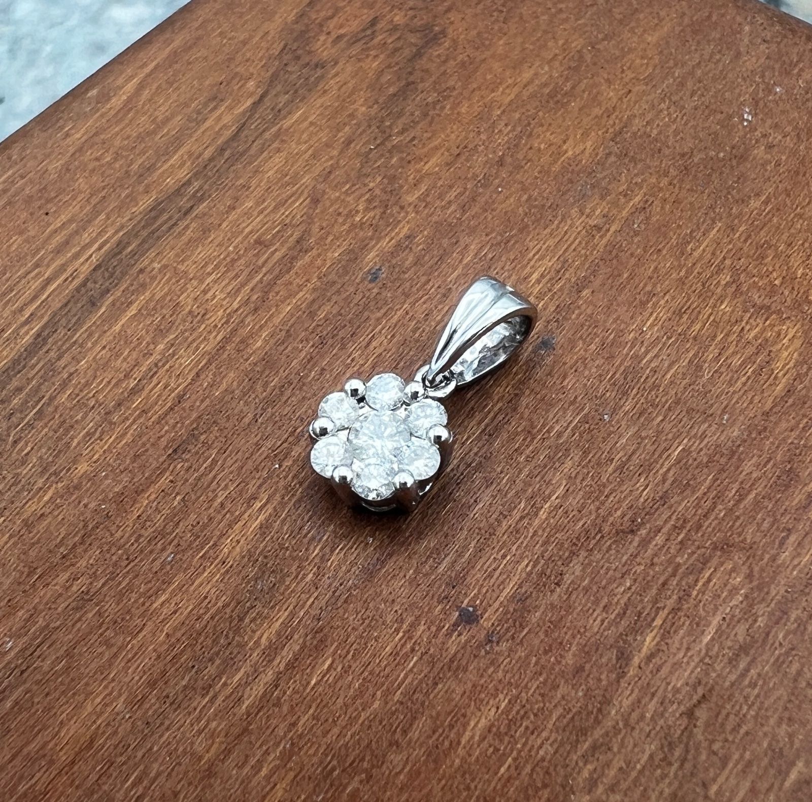 14K White Gold Round Diamond Floral Cluster Pendant 2
