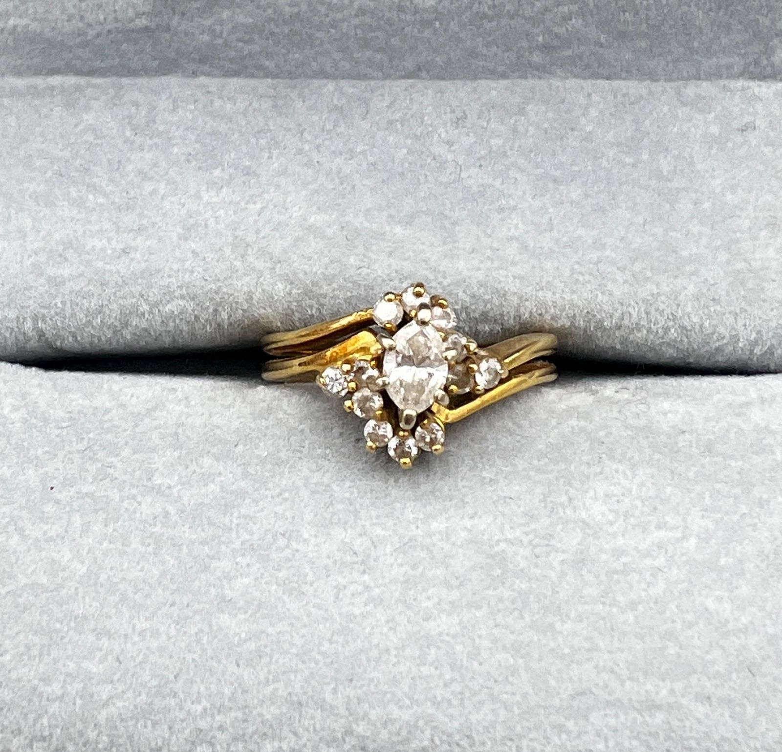 18K Yellow Gold Vintage-Style Diamond Cluster Ring