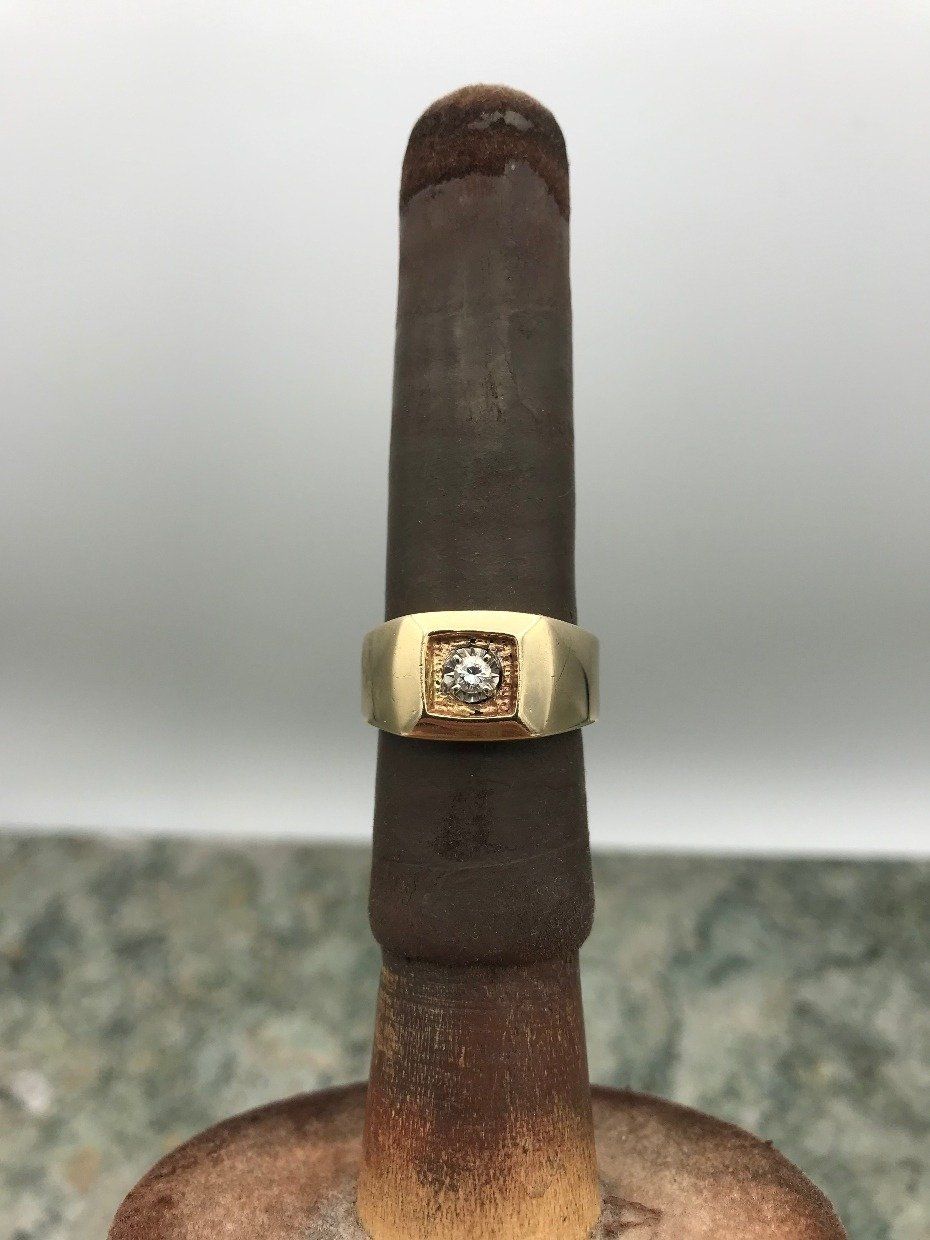 14k Gold Men's Square Framed .10ct Illusion Set Diamond Ring 4