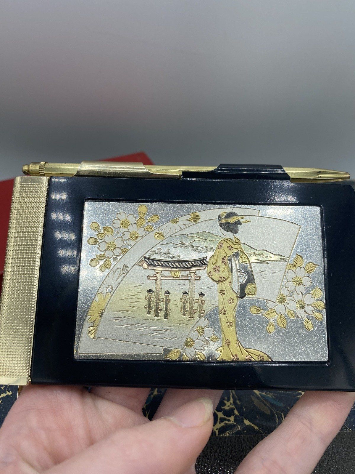 Vintage c.1950s NEW IN BOX Oriental Etched Notebook + Pencil 3