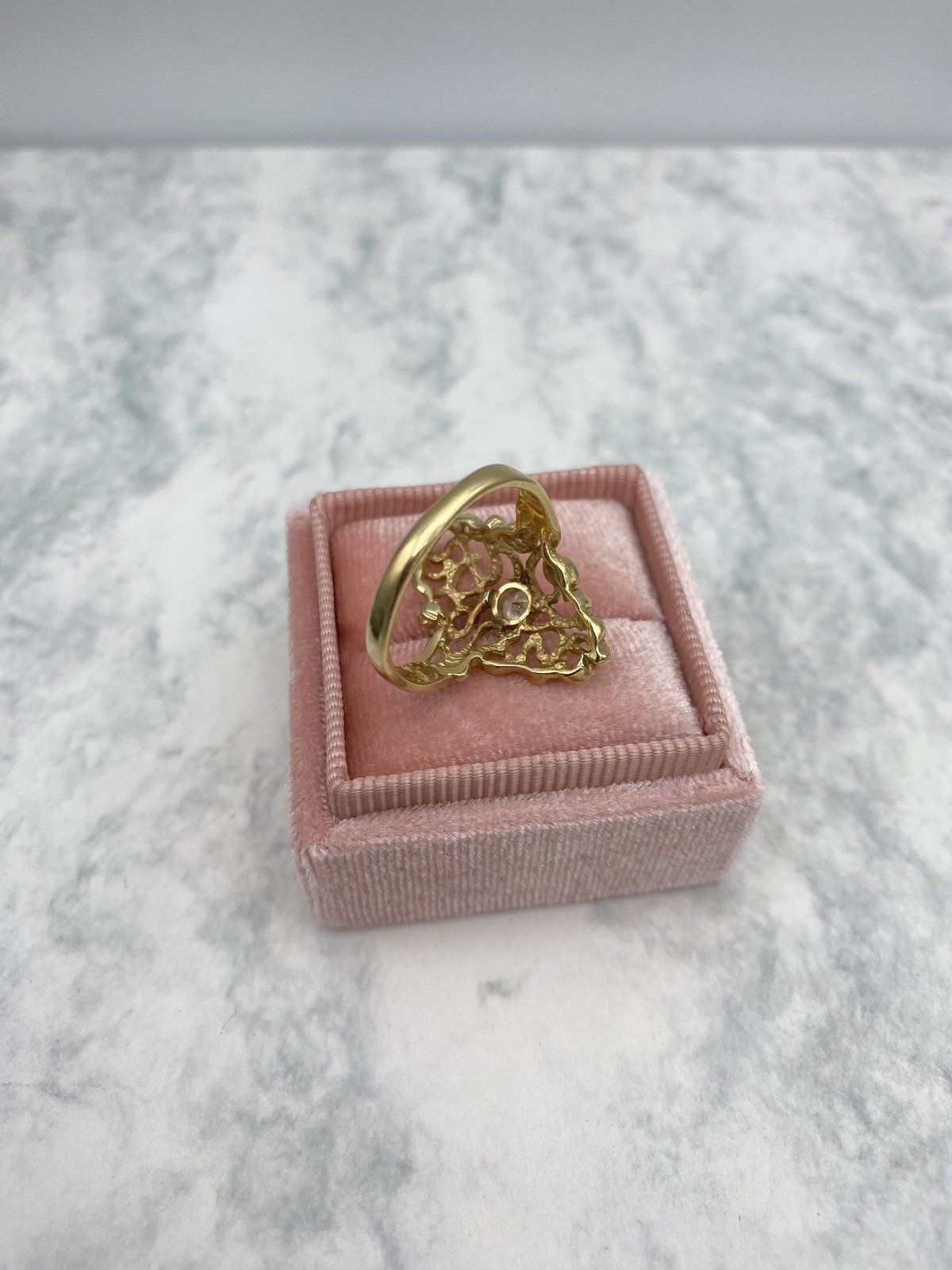 Vintage 14k Swirly Gold Lace .40ct Diamond Navette Statement Ring 7