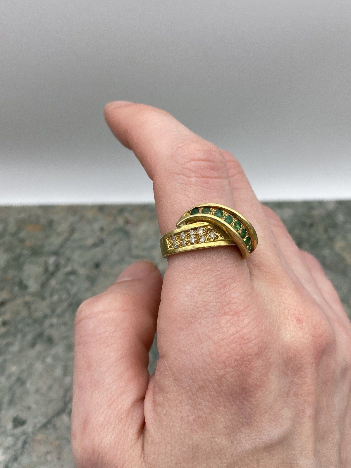 Stunning 22k Gold Pave Diamond + Emerald Knot Ring w Girthy Band #2937 6