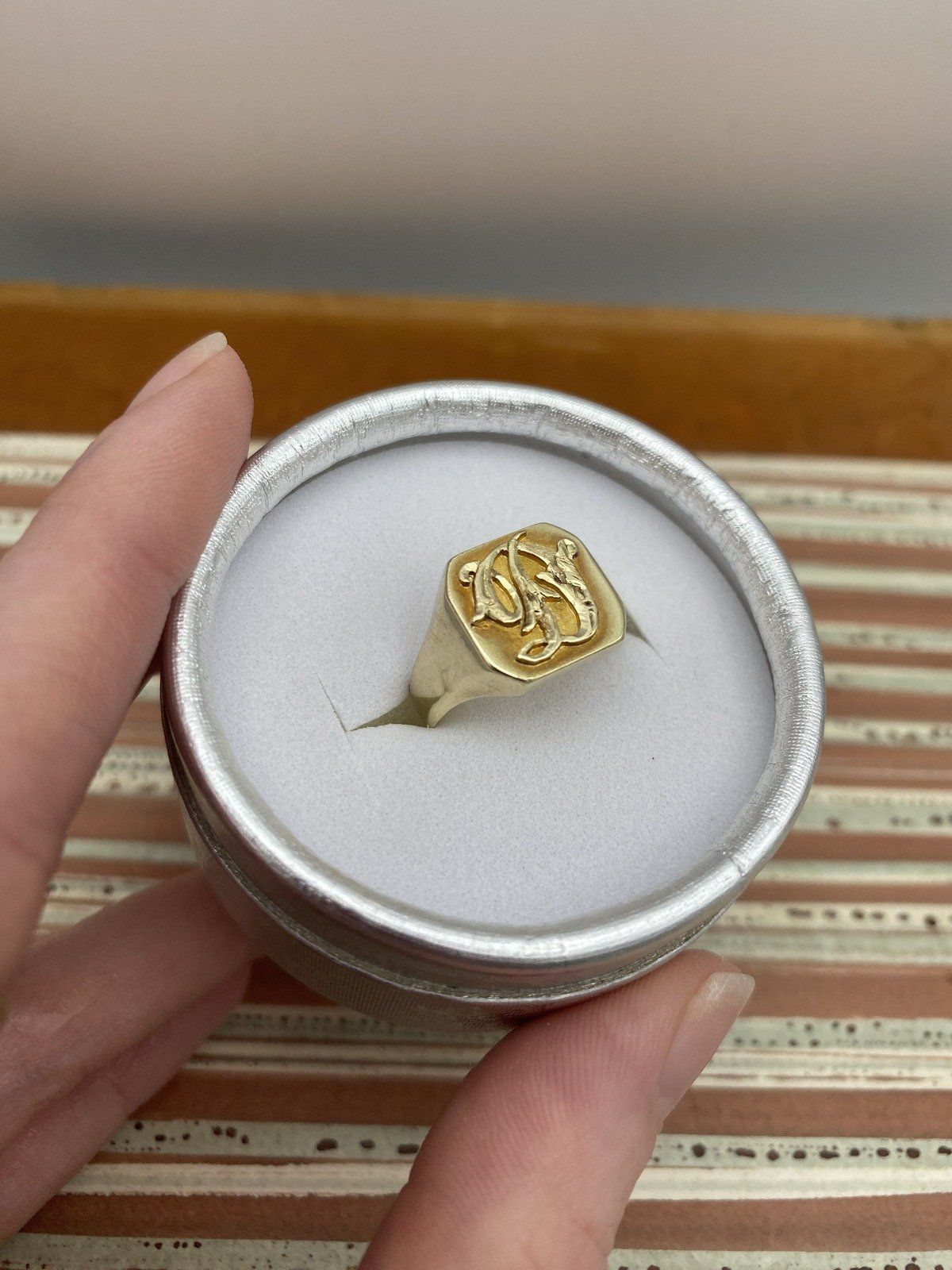 Vintage 14k Gold Scroll Work D Initial Signet Ring 5