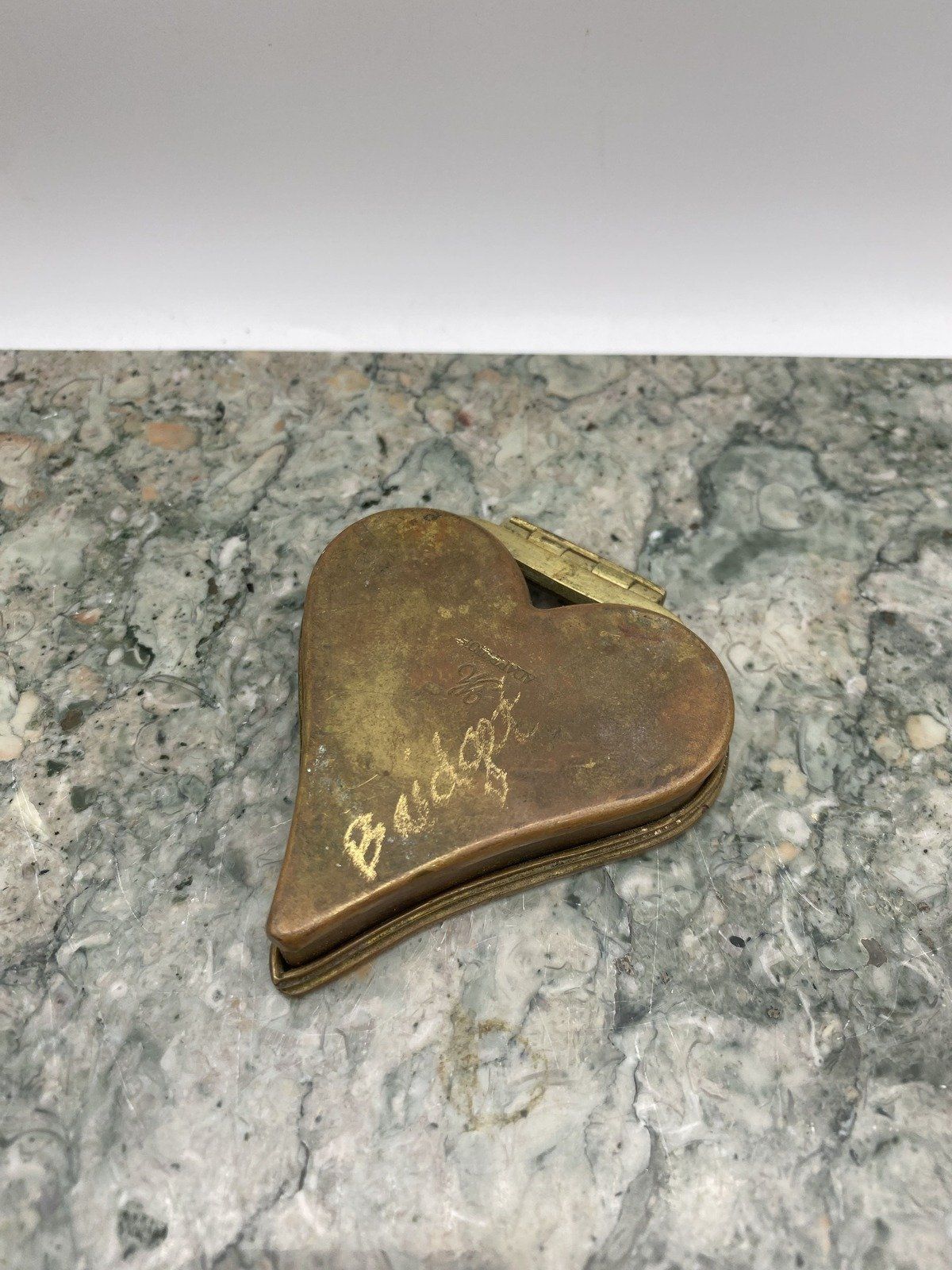 Hand Etched Heart Shaped Old Brass Trinket Box #2671 5