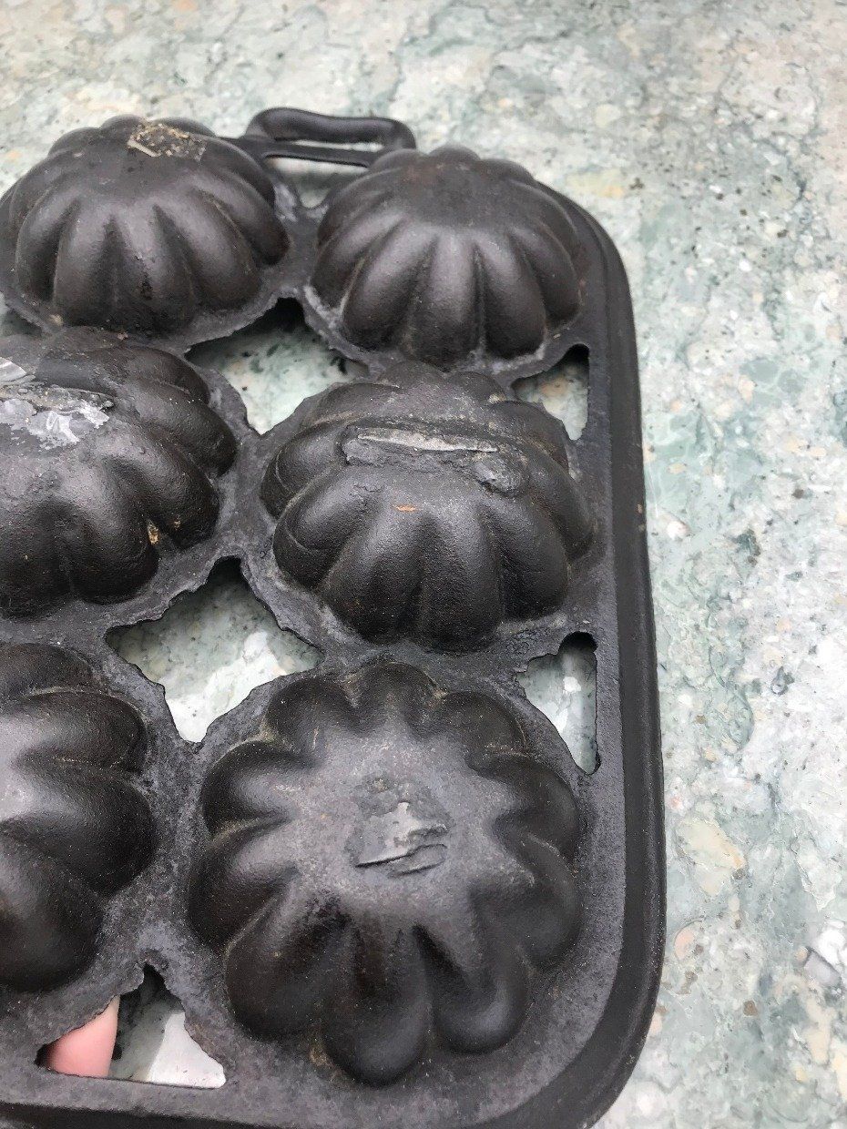 Cast Iron Scalloped Muffin Pan 3
