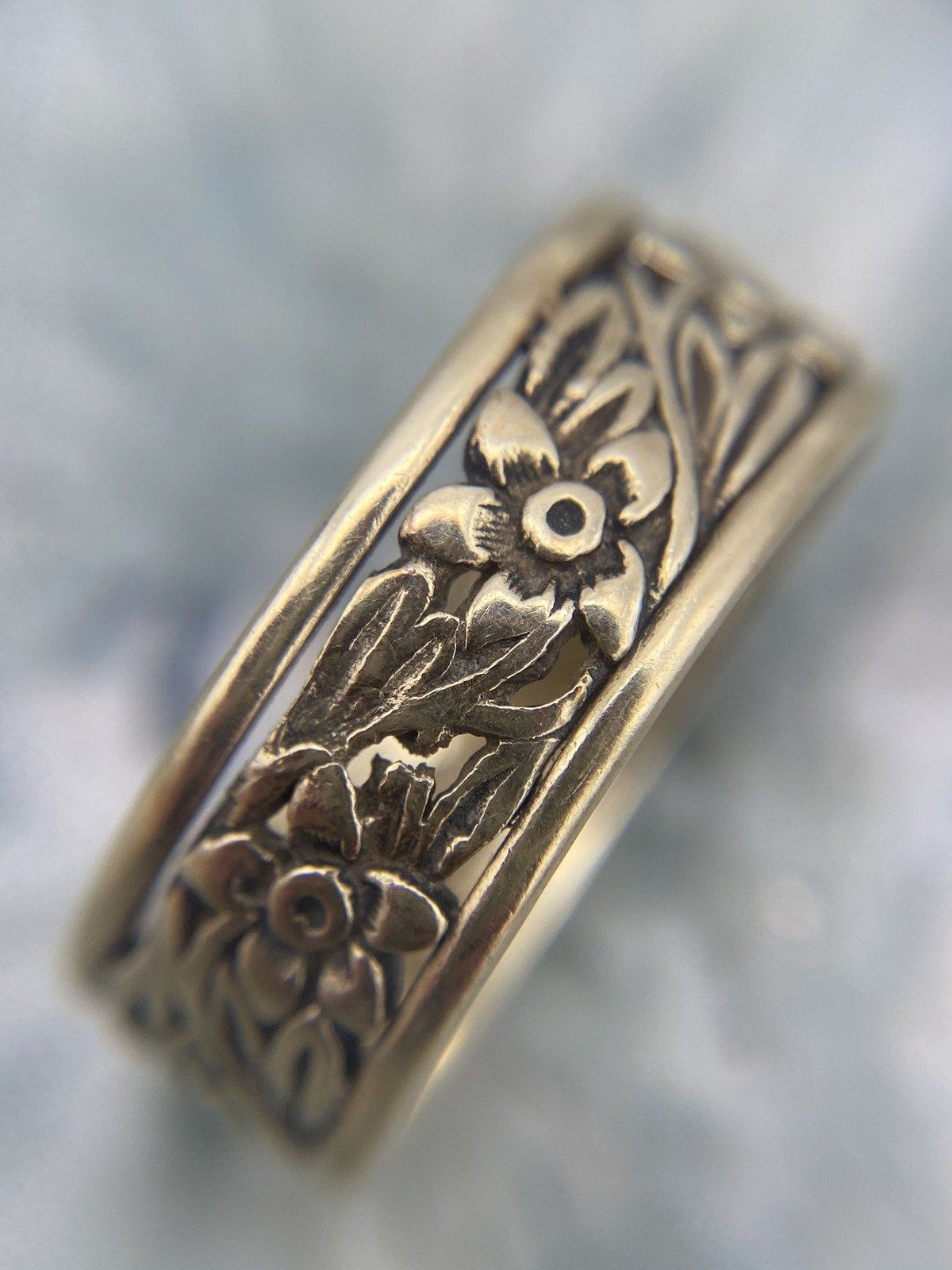 Men's Antique Reticulated Hand Carved 10k Gold Daffodil Motif Ring Band #2774 10