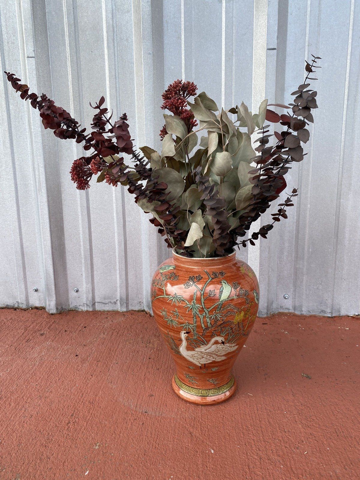 Large Oriental Swan Motif Porcelain Vase