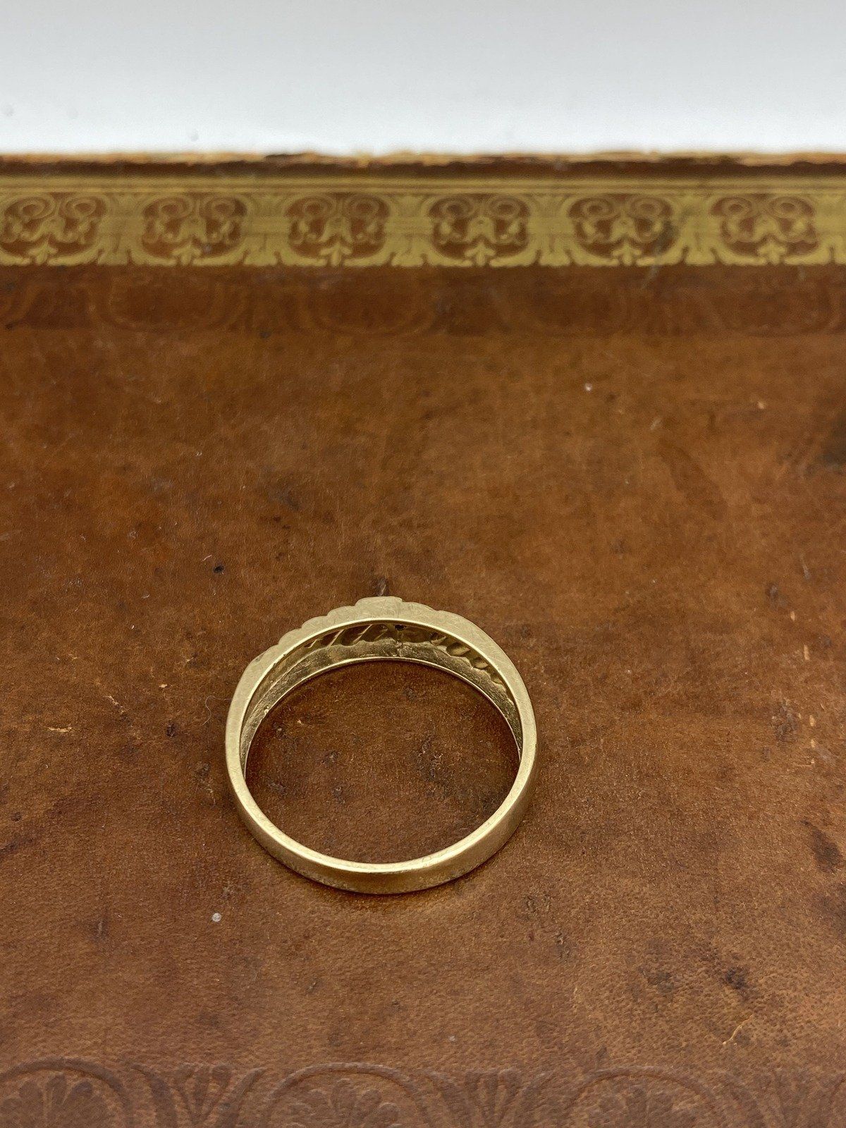 Men's 10k Gold Fluted Detail Ring Bang w Illusion Diamond Center Detail + Appraisal #2394 6