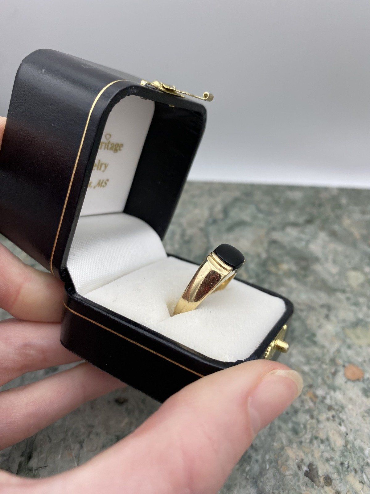 Gents Vintage 14k Gold Flush Set Minimalistic Onyx Ring 5