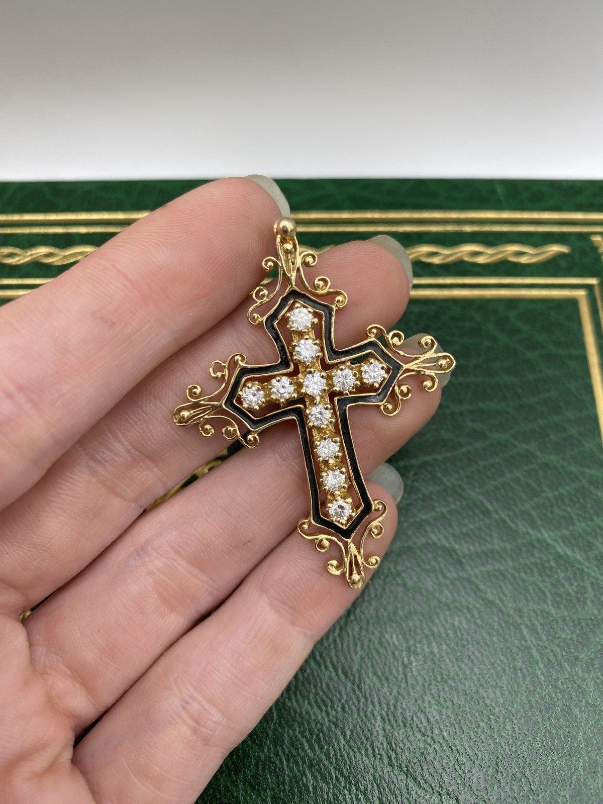 Vintage 14k Gold Black Enamel Detailed 1.1ctw Diamond 2 Ornate Cross Pendant #2669 5
