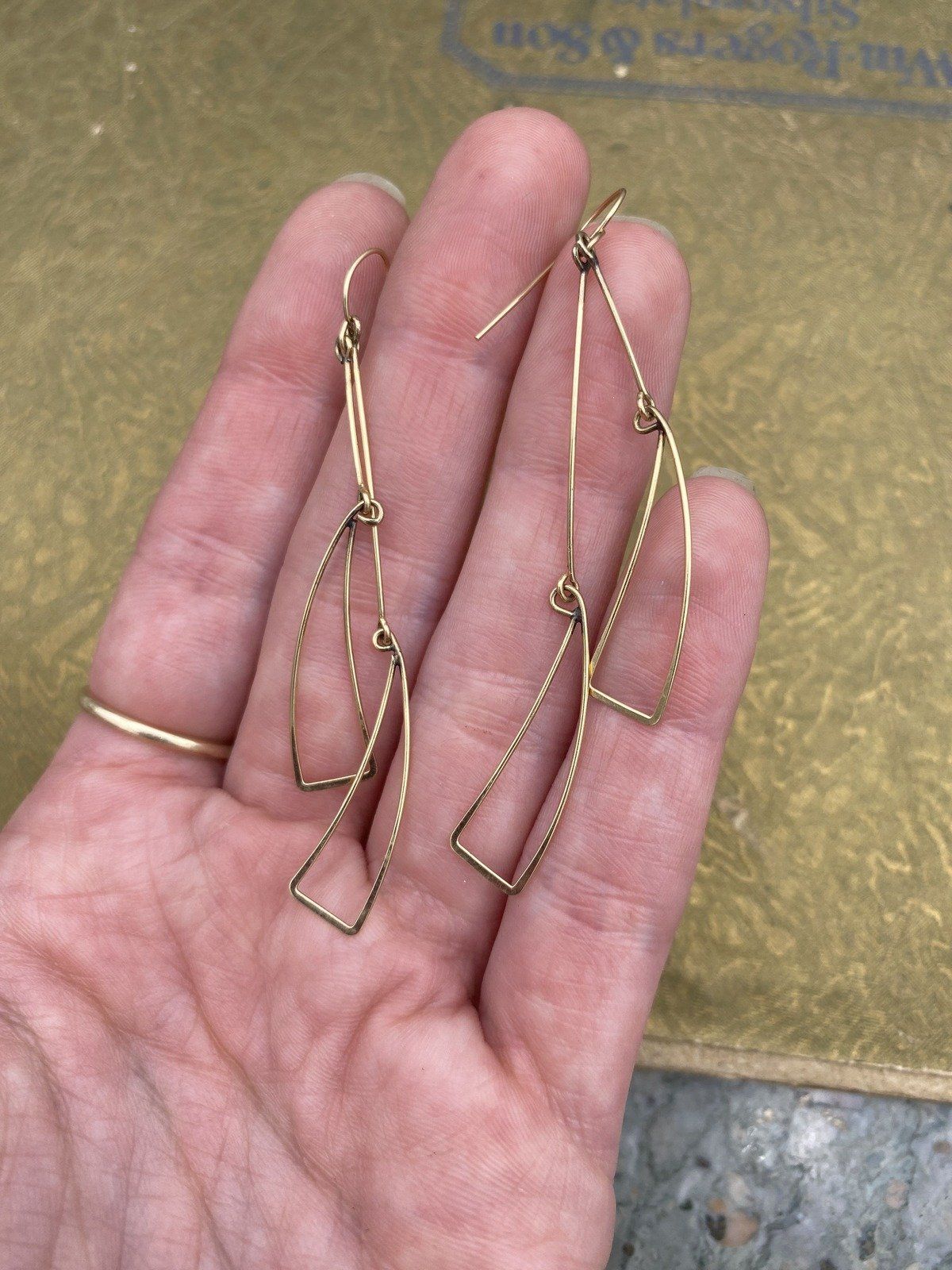 Cool Vintage Sculptural Wire Geo 14k Gold Drop Earrings 2