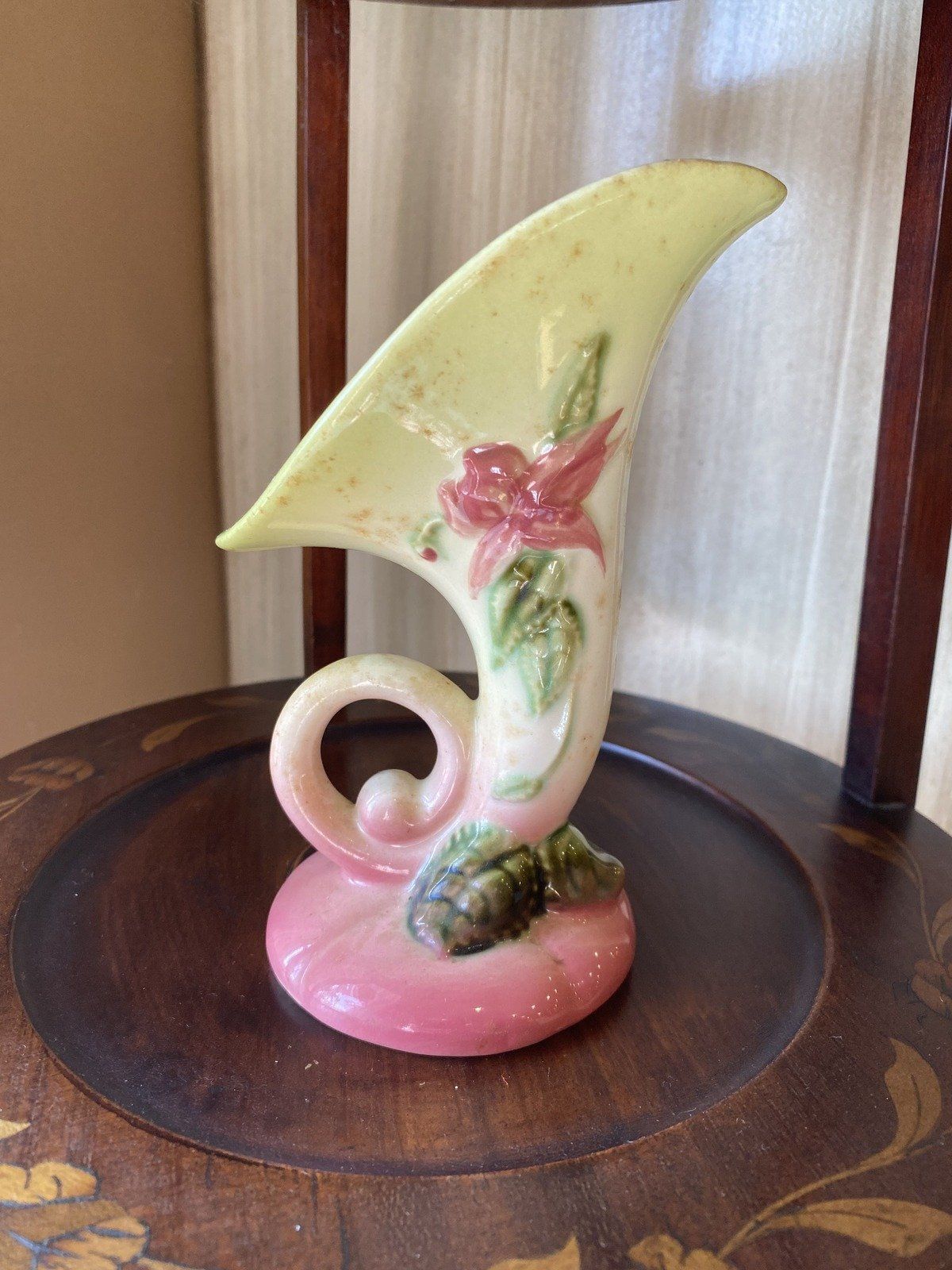 Vintage USA Hull Pottery Cornucopia Vase 5.5 No. W2