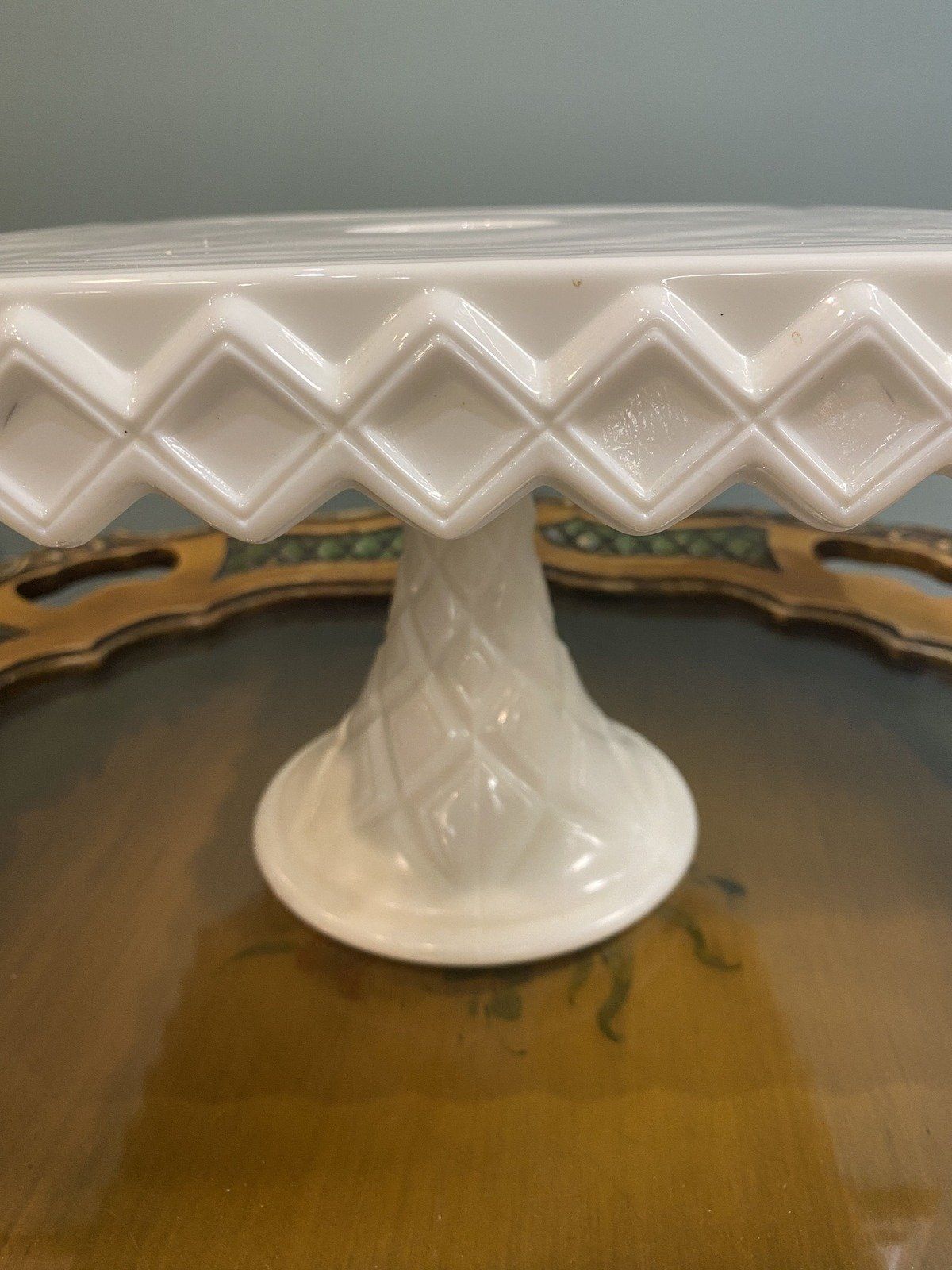 9x9 Square Milk Glass Tufted Pattern Cake Stand 3