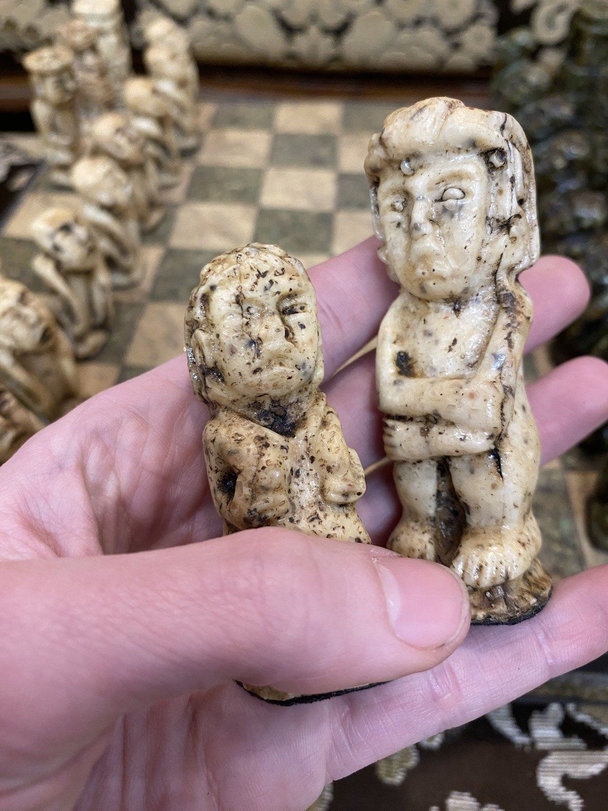 Vintage c.1960s/70s Wooden Gem Composite Mayan/Aztec Figural Chess Board Set 11