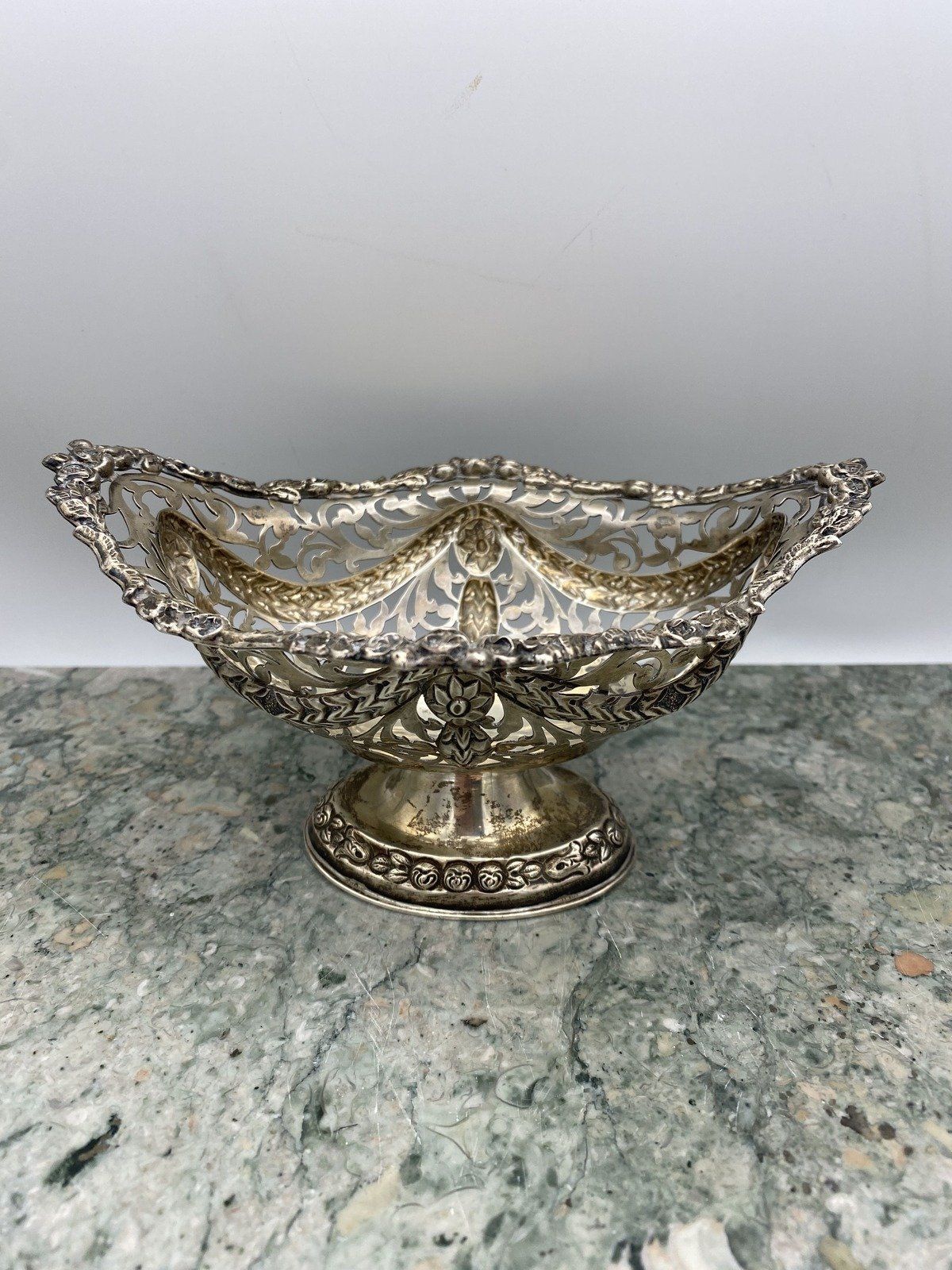 English Lion Hallmark Sterling Silver Reticulated Basket #227