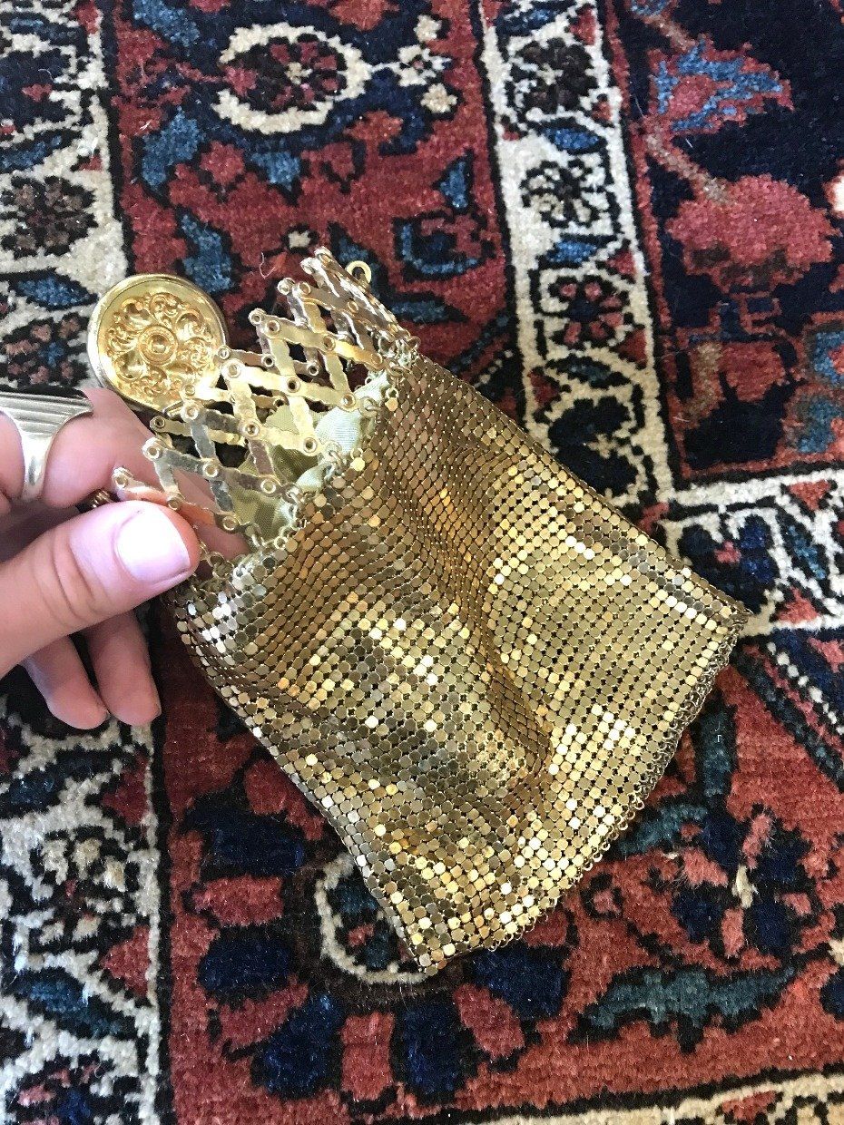 Antique c.1920s Whiting & Davis Gold Chainmail Mesh Gate Top Wristlet Purse 3