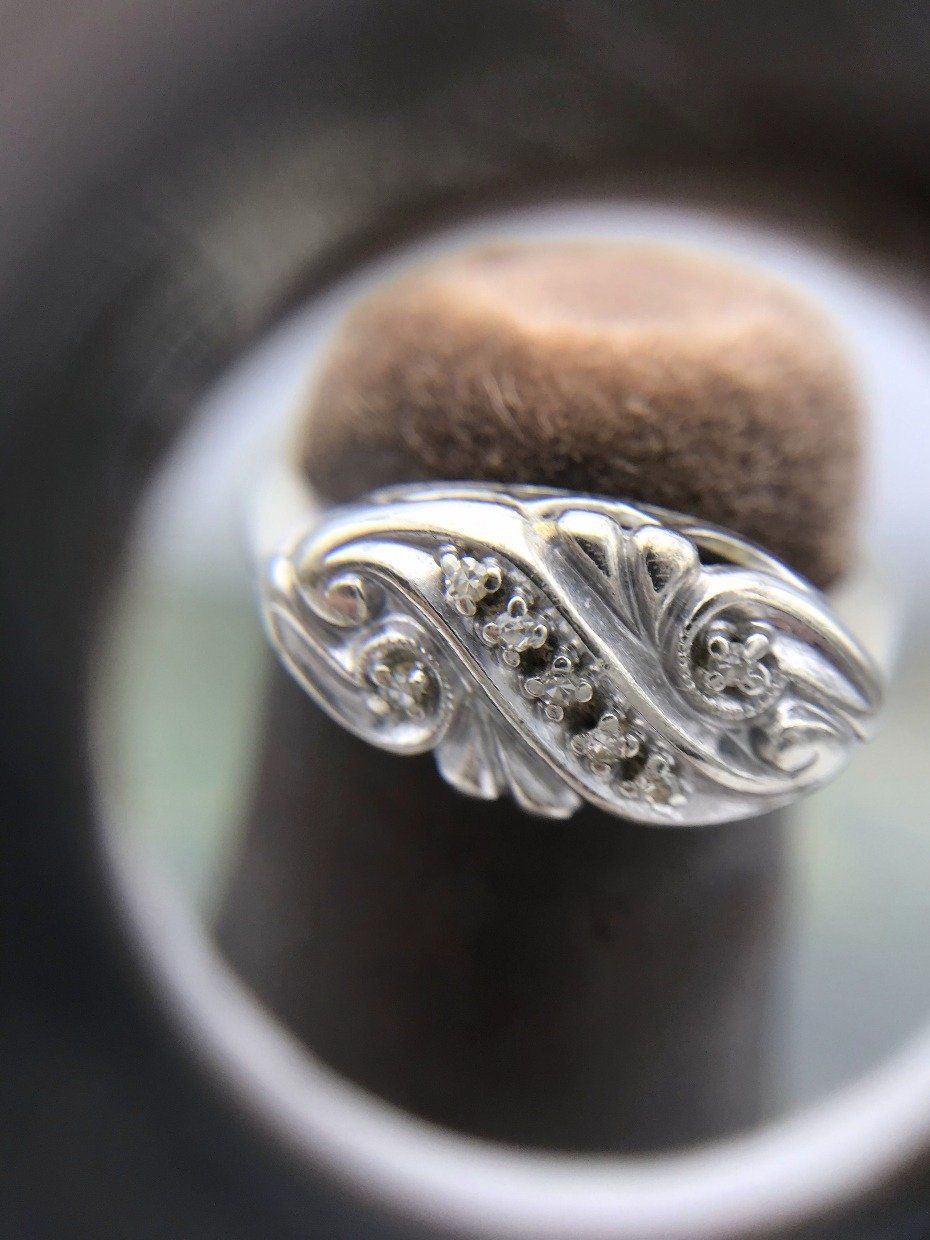 10k White Gold Art Deco Diamond Wave Center Almond Ring 2