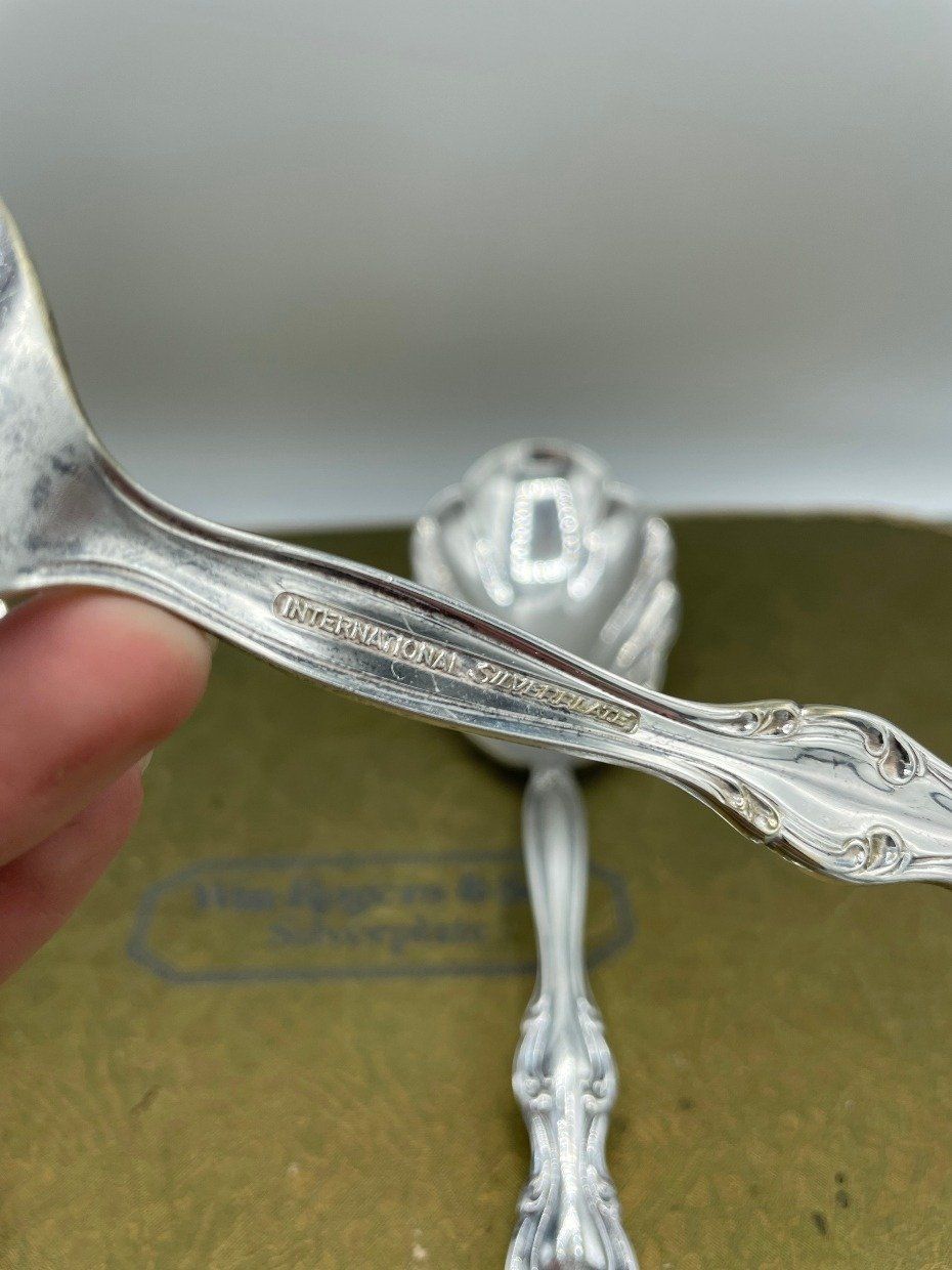 4pc International Silverplated  Serving Pieces 3