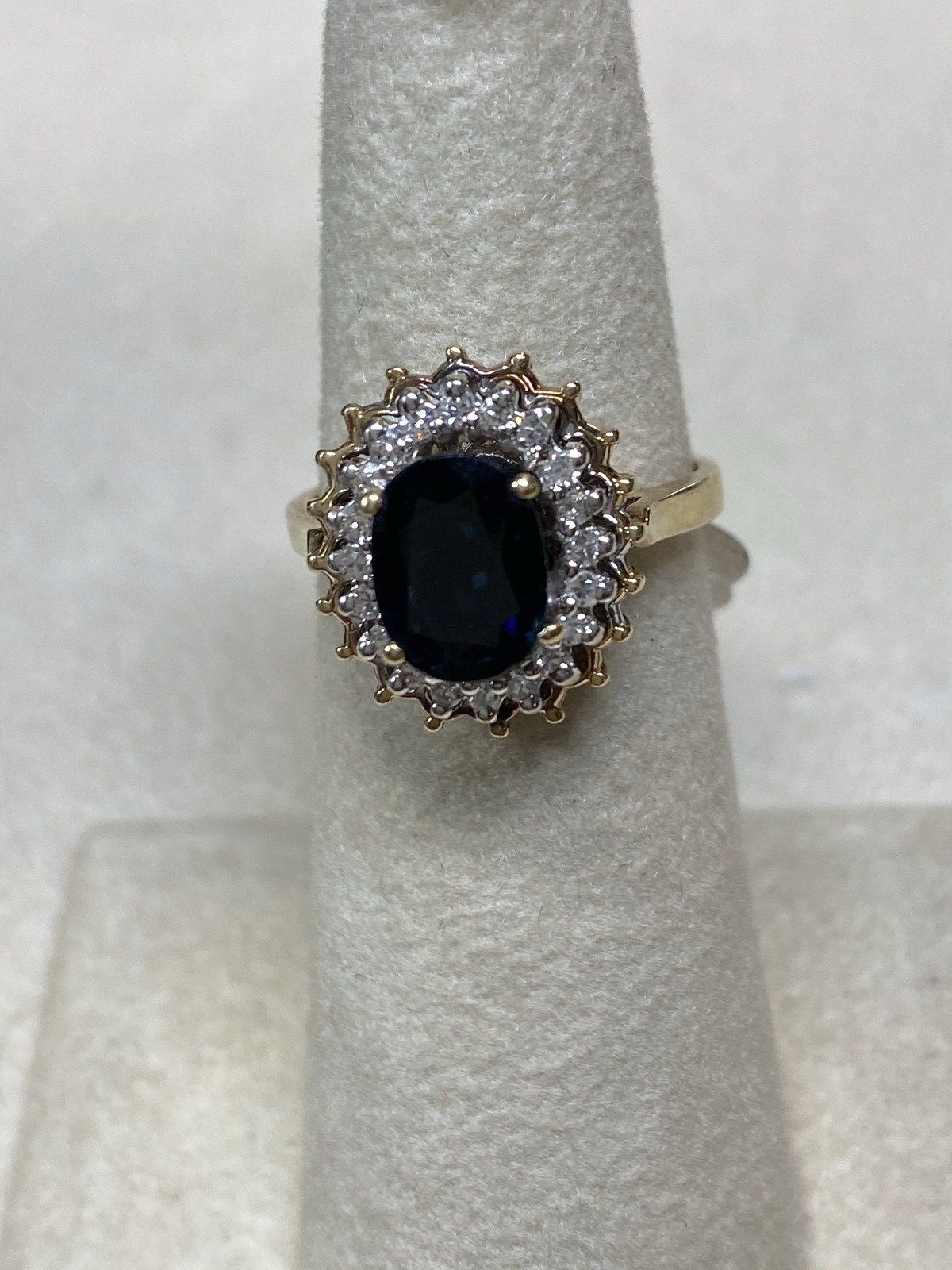 14k Diamond and Blue Sapphire Size 6 3