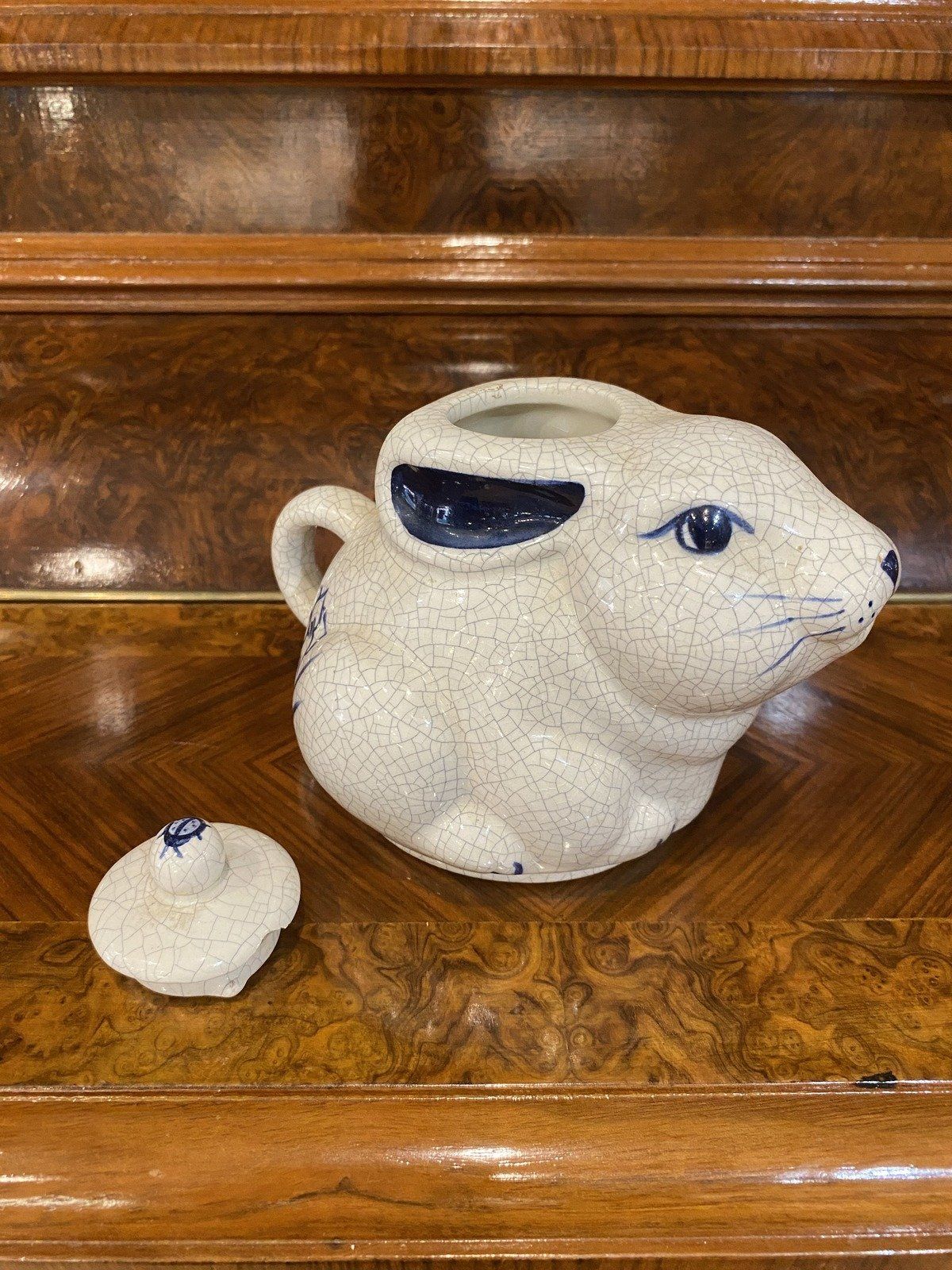 Rare Dedham Signed Vintage g.1999 Blue White Crazed Bunny Rabbit Tea Pot w Lid 7