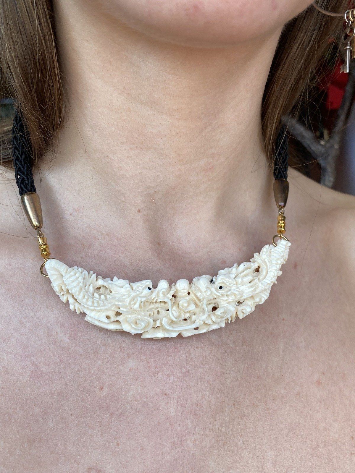 Vintage c.1950s Converted Carved Bone Double Dragon Necklace 5