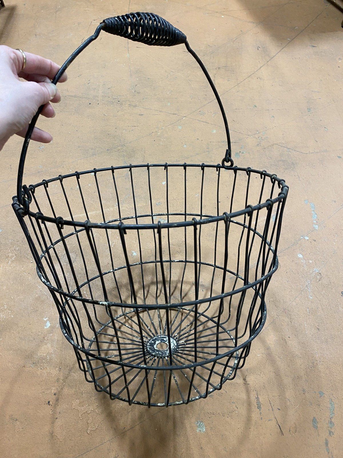 Antique Wire Metal Oyster/Clam/Egg Basket 5