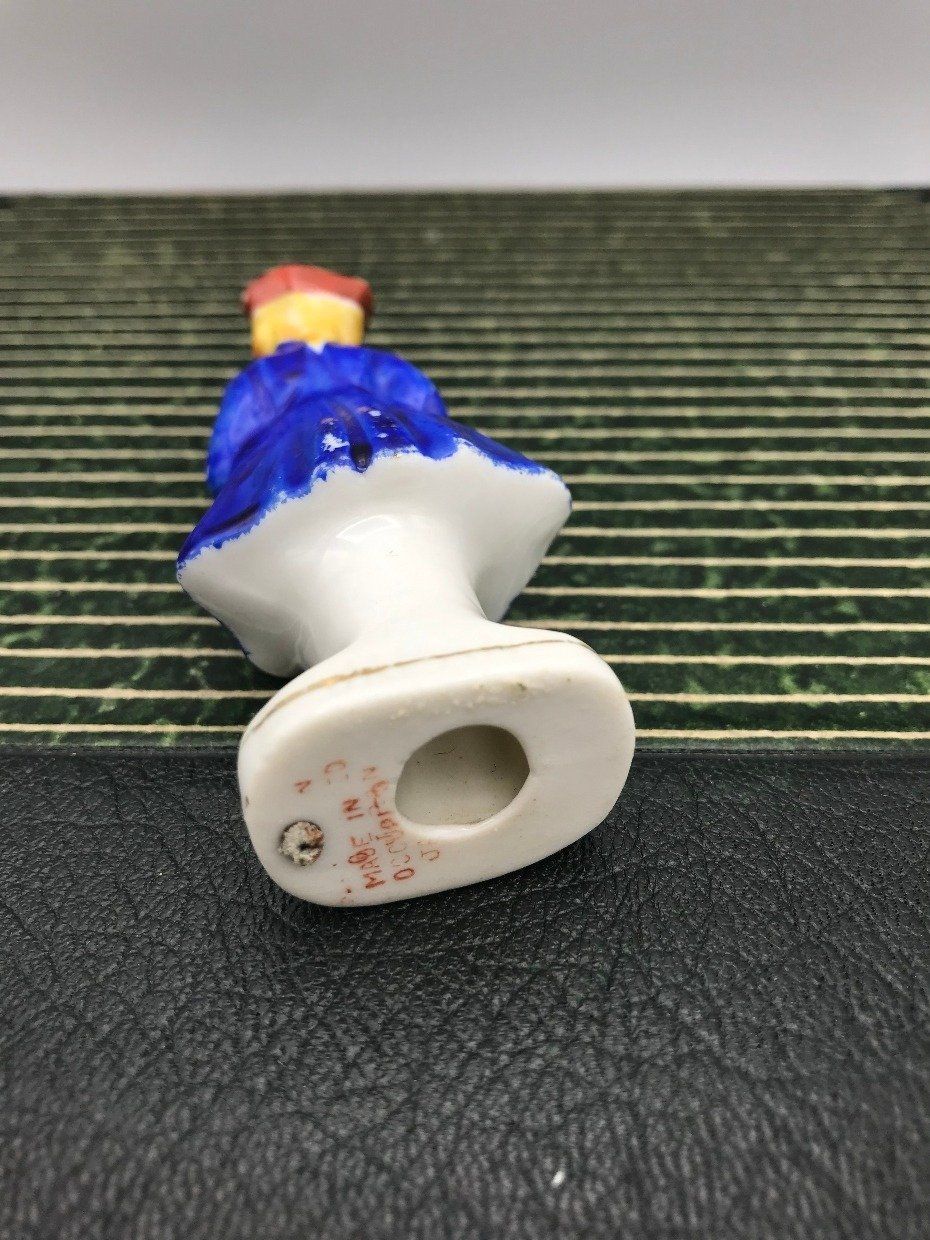 Occupied Japan Porcelain Colonial Dressed Mini Figurine 3