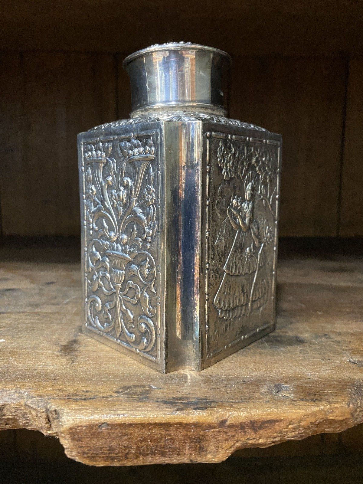 Wallace Silver Plated Pictoral Large Tea/Tobacco Jar Caddy 4