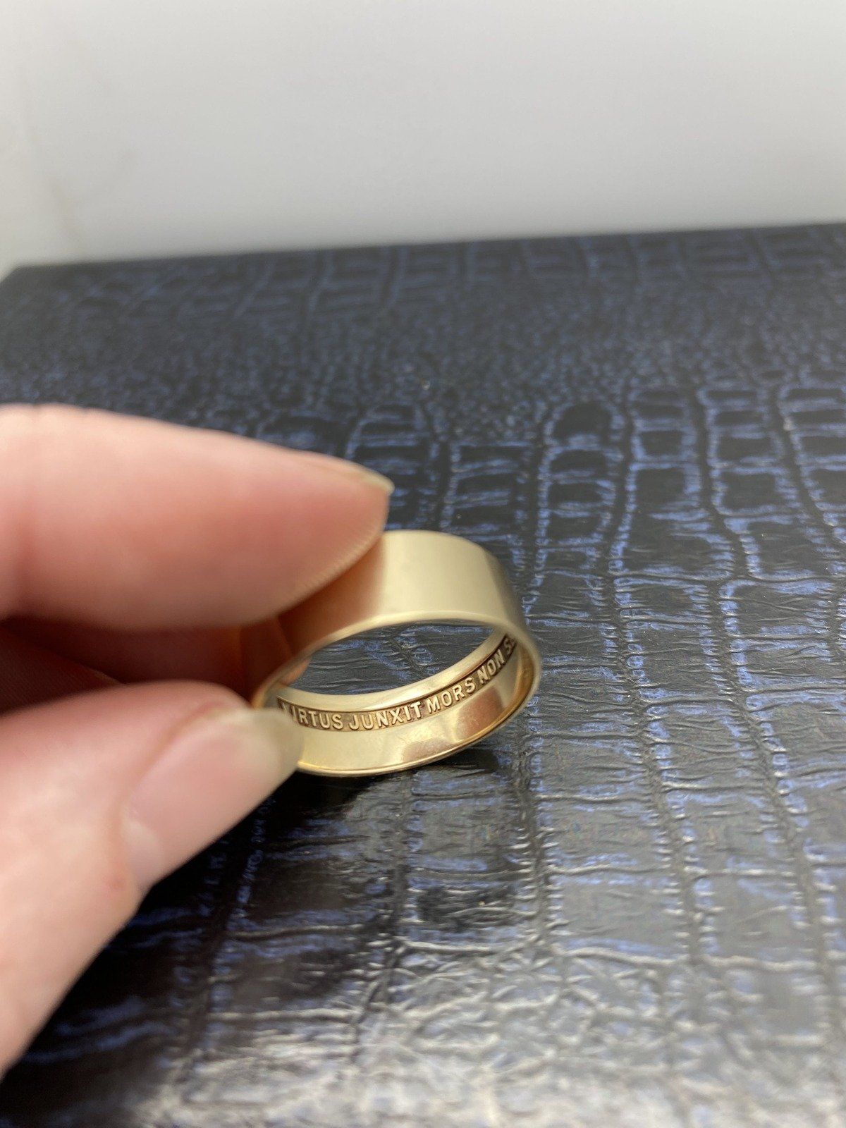 Antique 14k Gold Wide MM Plain Scottish Rite Free Mansonry Ring Band w Interior Virtus Inscription 3