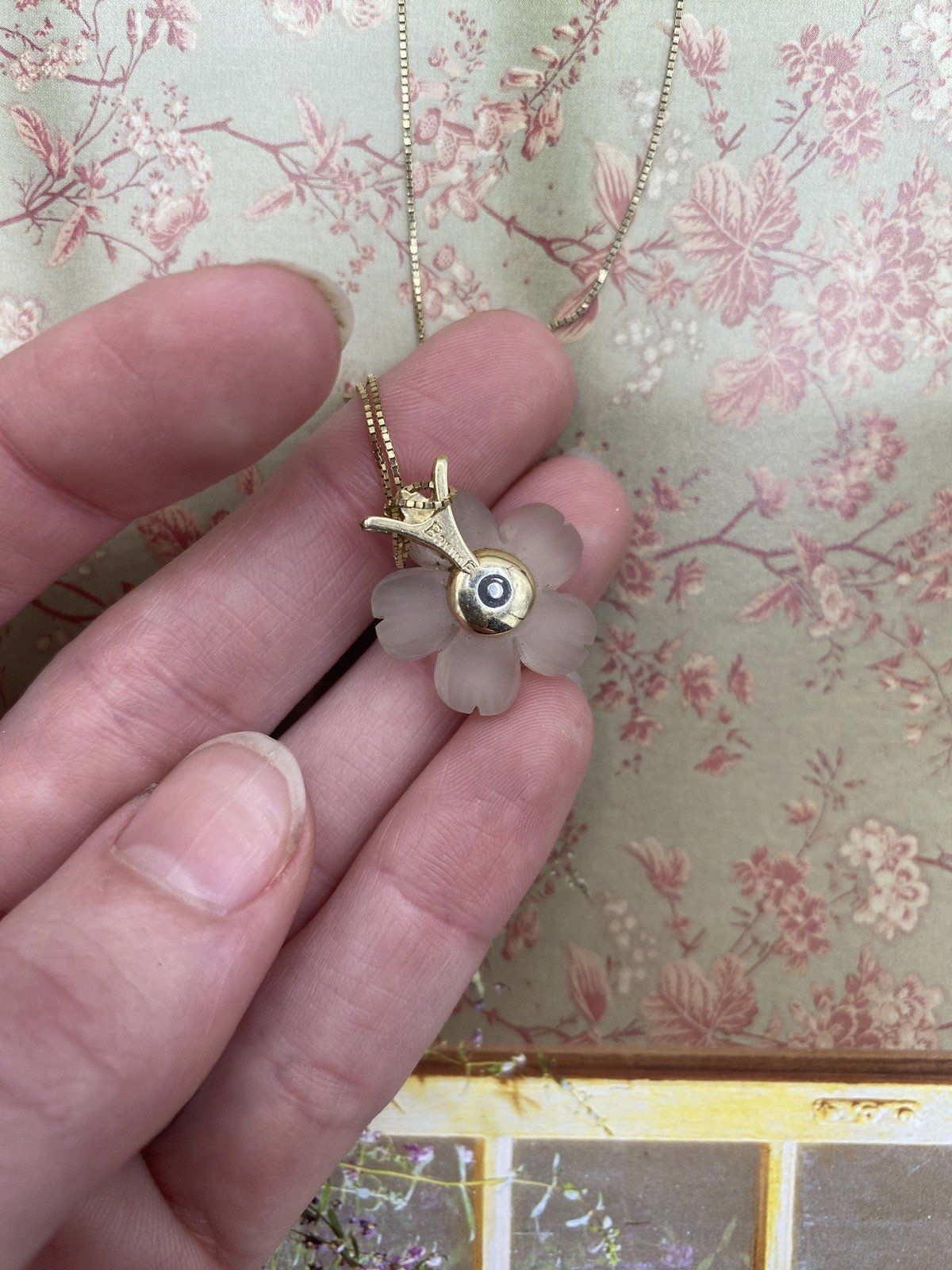 Vintage 14k Gold Camphor Flower 16L Necklace w .15ctw Diamond Center #1301 3