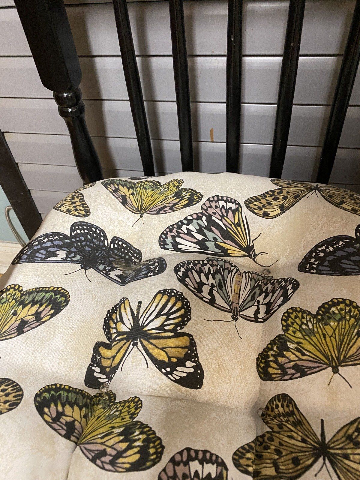 Wooden Loveseat Bench w Upholstered Butterfly Cushions 3