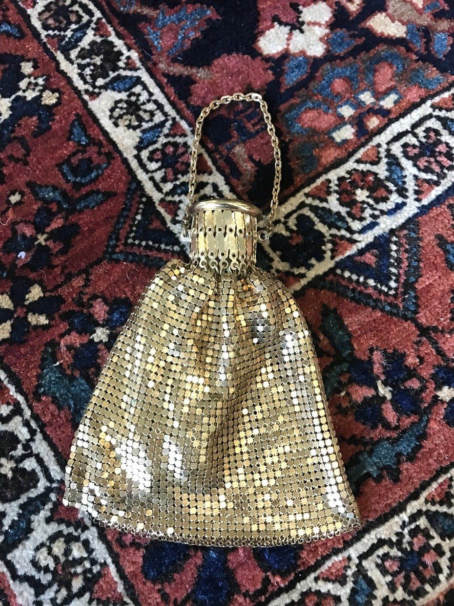 Antique c.1920s Whiting & Davis Gold Chainmail Mesh Gate Top Wristlet Purse