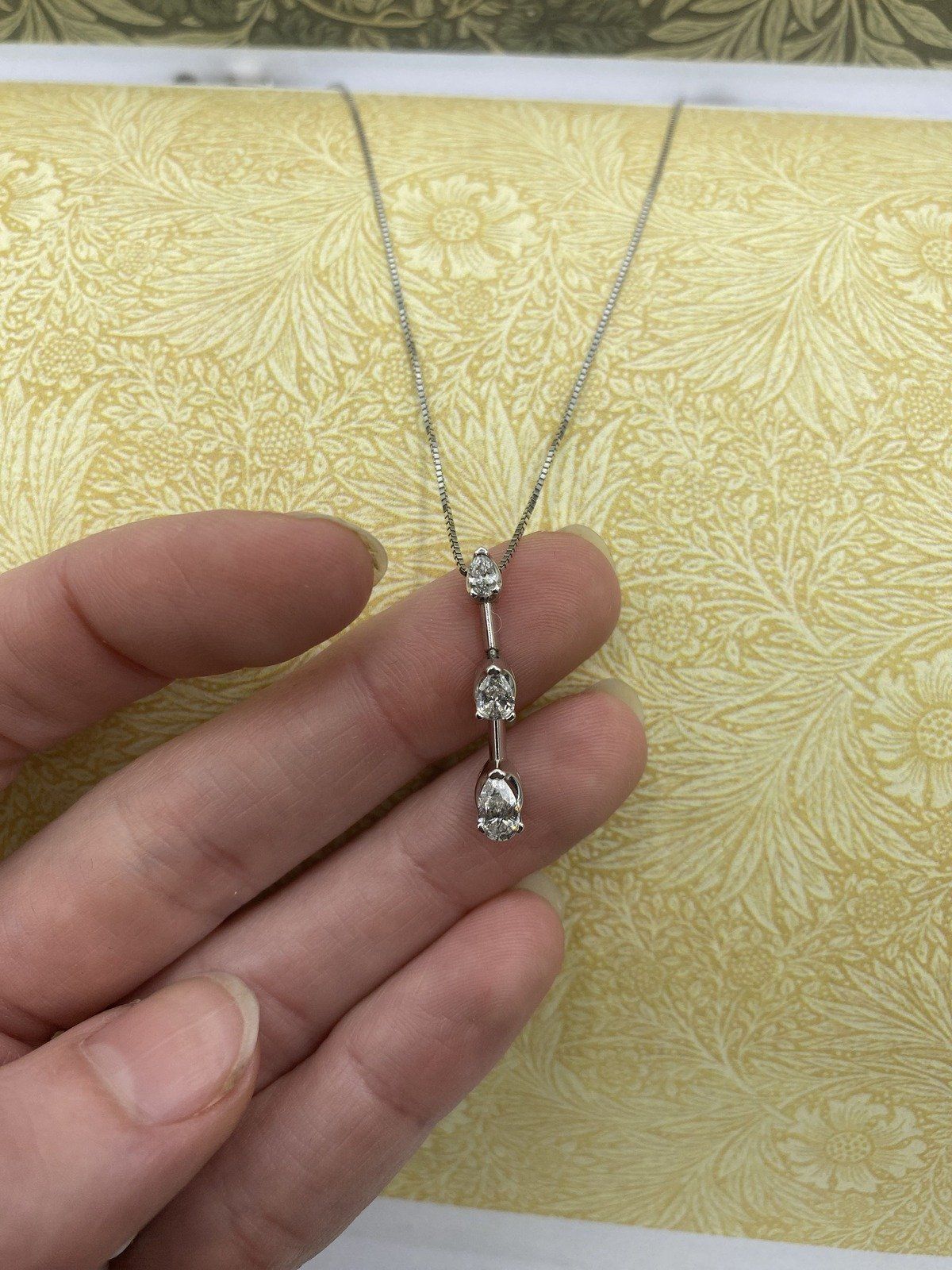 Modern 14k White Gold Pear Cut Gradient Diamond Drop 16L Necklace 2