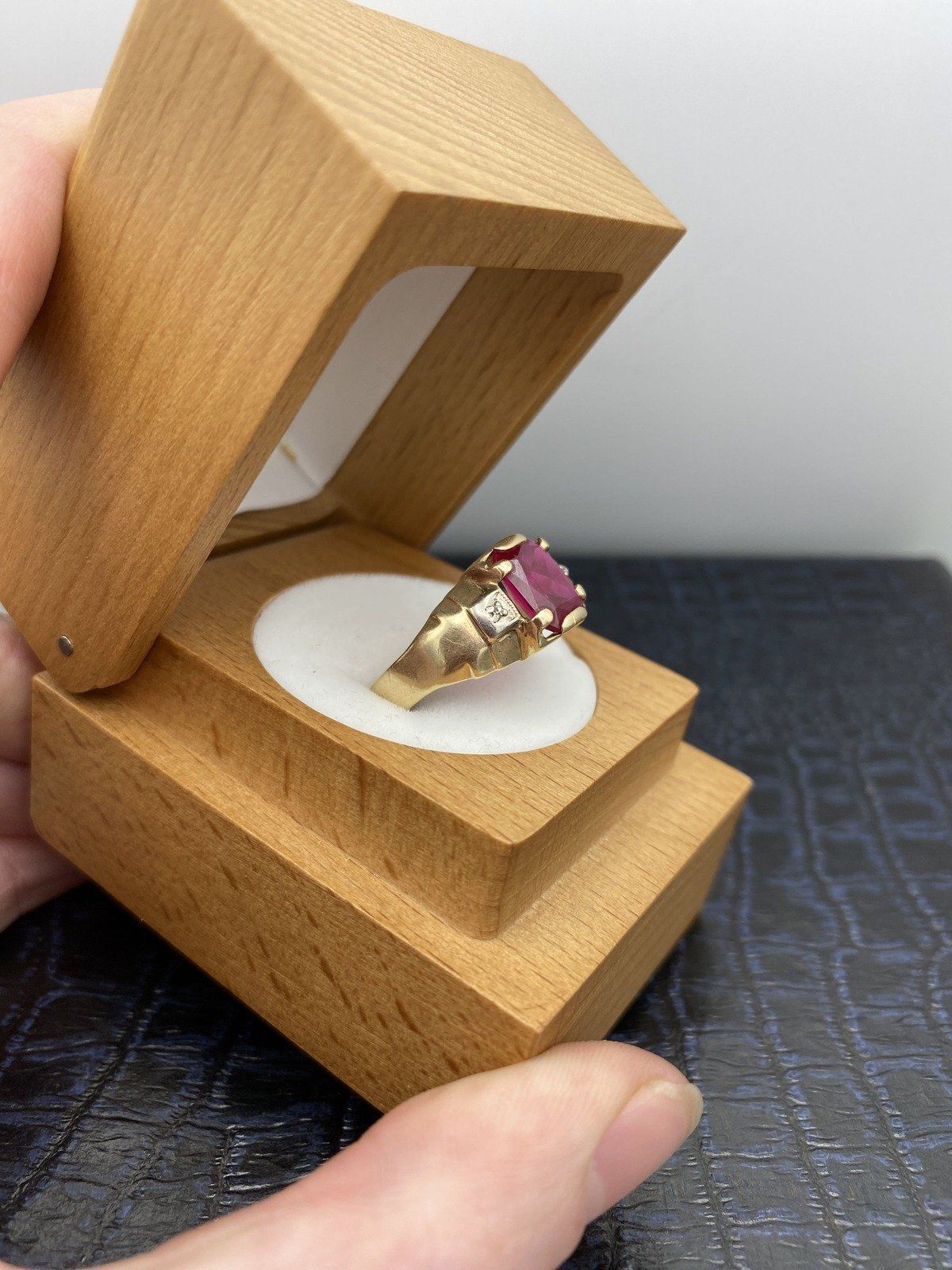 Antique Men's 14k Gold Ruby Glass + Diamond Ring 3
