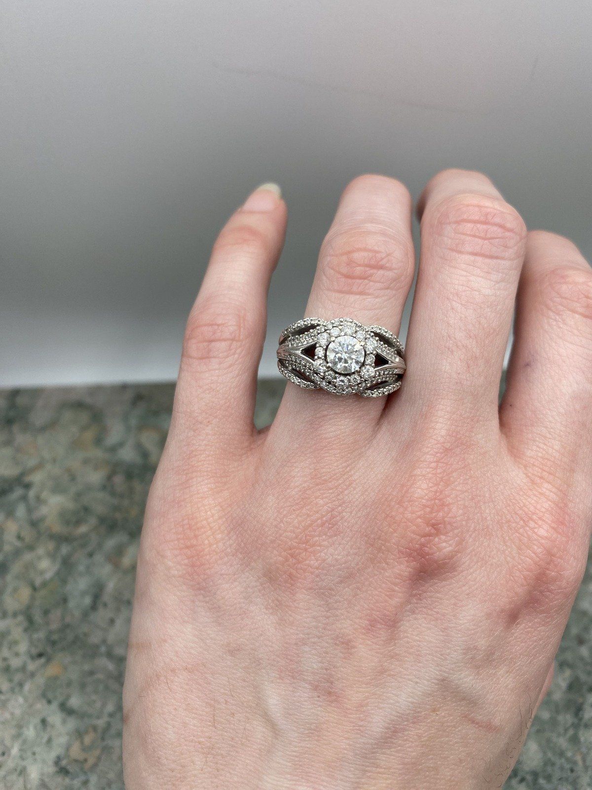 14k White Gold 1.10ctw Round Brilliant .60ct Center Diamond Bridal Ring 4
