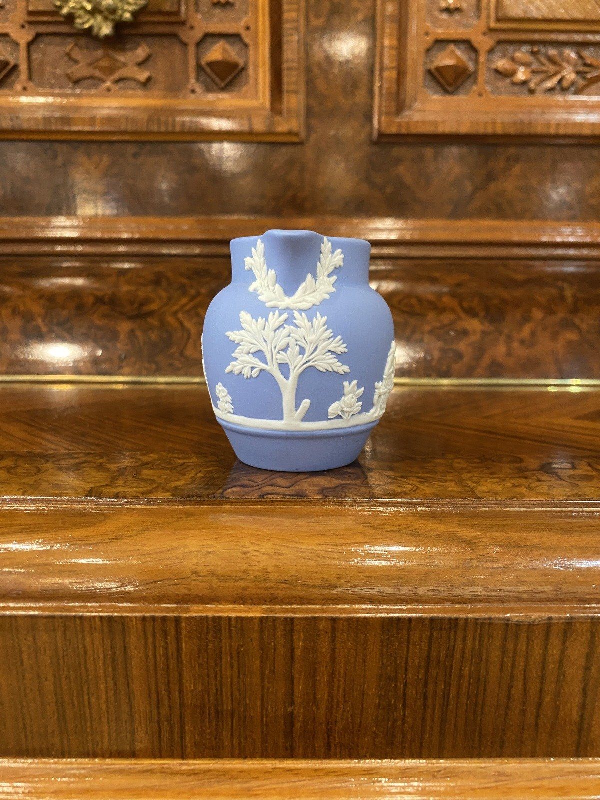 Vintage c.1963 Mini Wedgewood Jasperware Creamer 6