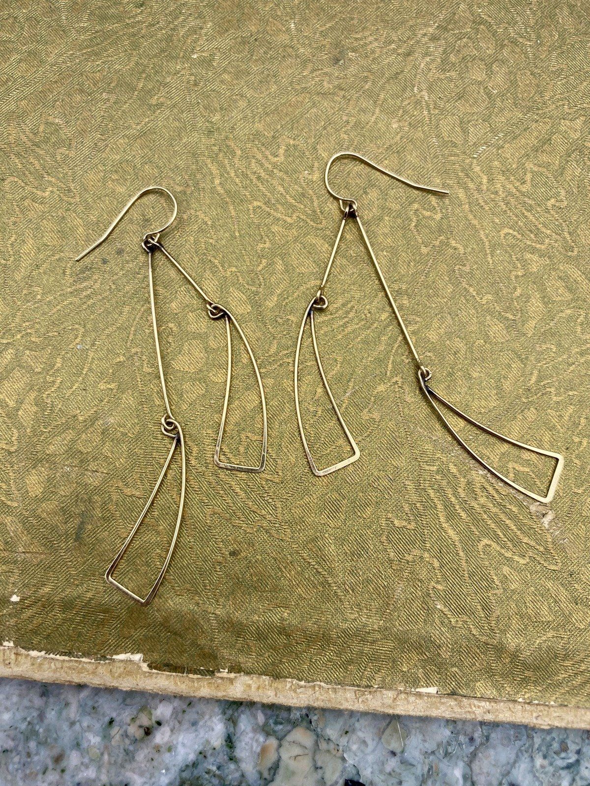 Cool Vintage Sculptural Wire Geo 14k Gold Drop Earrings 4
