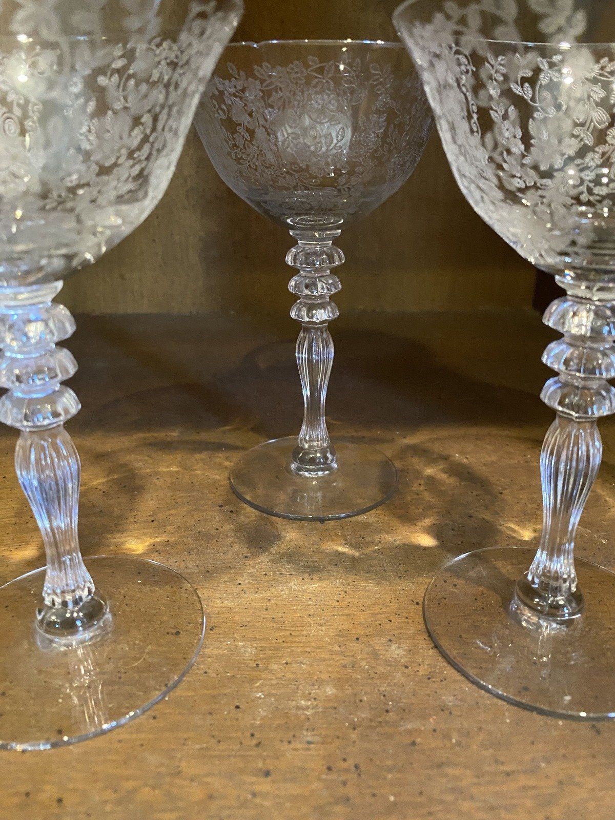 Set of 3x Delicately Etched Floral Crystal Wine Stems 2