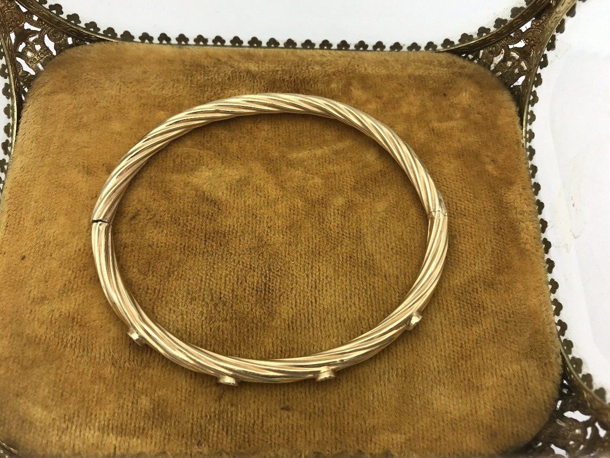 14k Gold Thin Cable Twist 7 Bangle Bracelet w .40ctw Bezel Set Diamond Accent 2