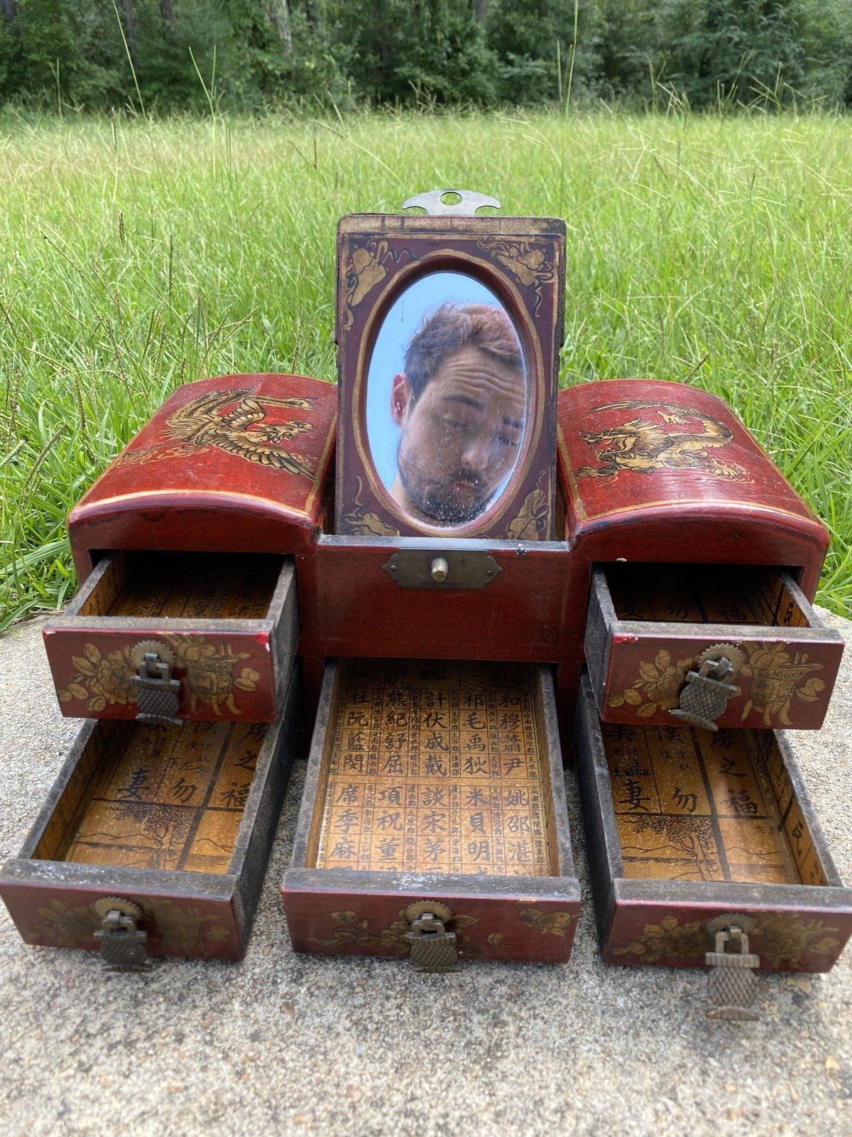 Chinese Red Lacquered Dressing Mirrored Jewelry Box 255 5