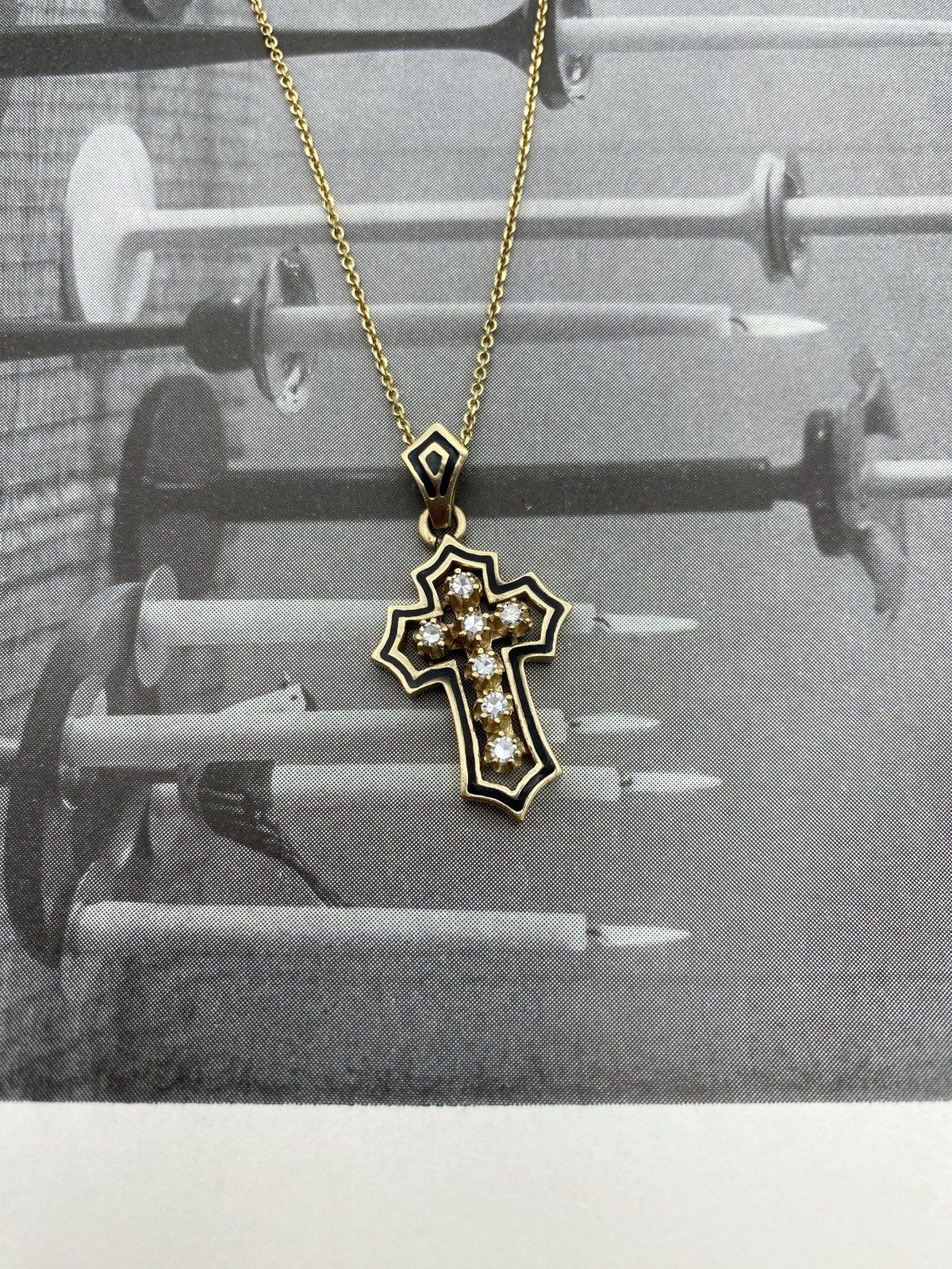 Vintage c.1960s Antique Inspired 14k Gold + Black Enamel 1.25L Mini Diamond Buttercup Cross Necklace 18#3421 7