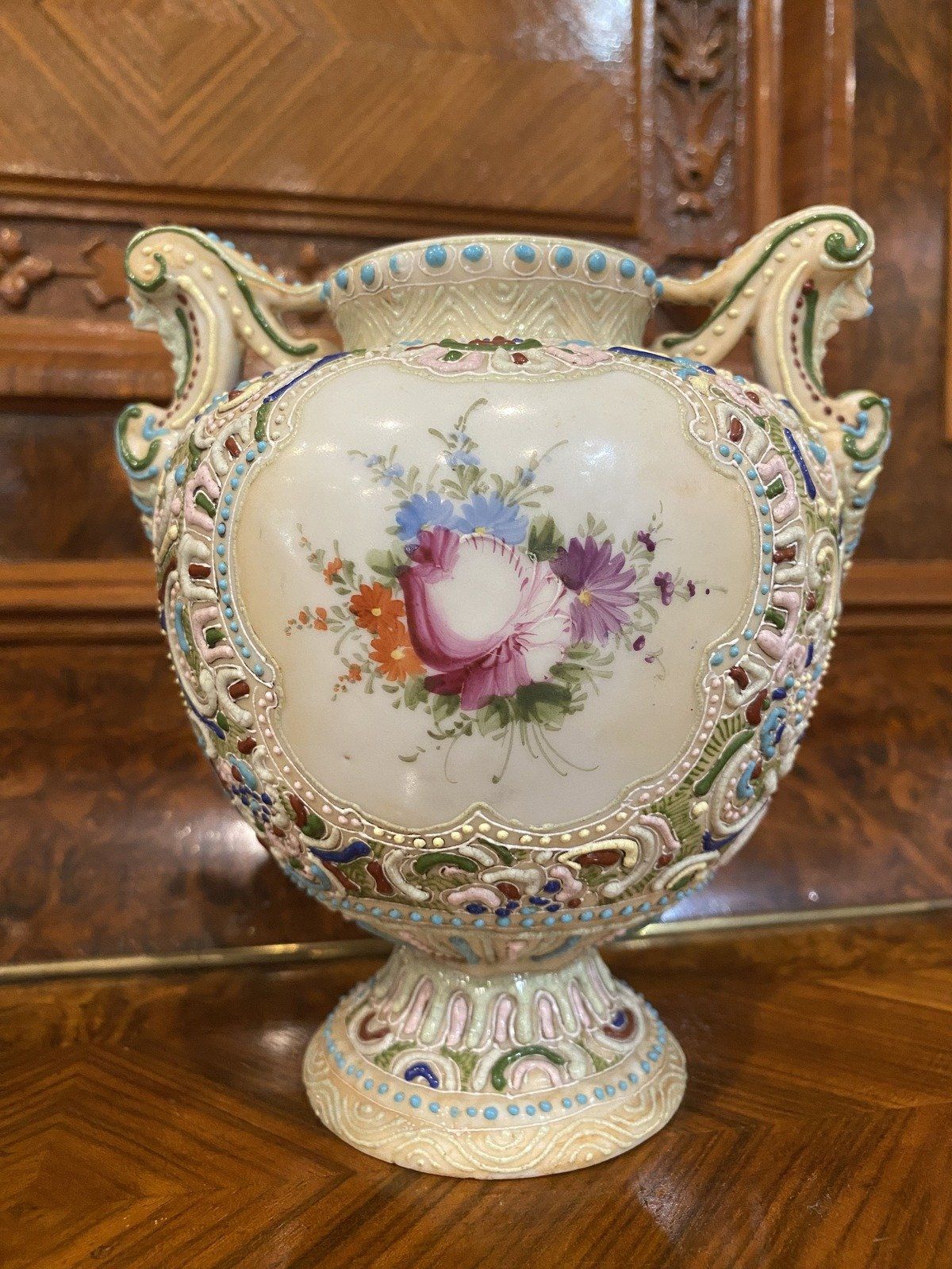 Antique Victorian Nippon Mirage Beadwork Hand Painted Handled Vase 7