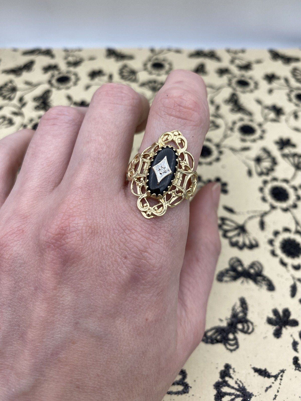 10k Gold Ornately Reticulated Onyx Diamond Dinner Ring 4