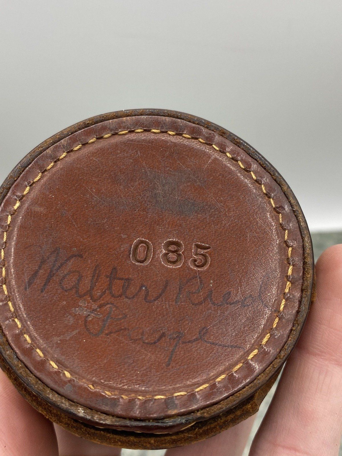 Walter's Antique London Make Collapsible Tin Bar Cup + Leather Travel Case 788 3