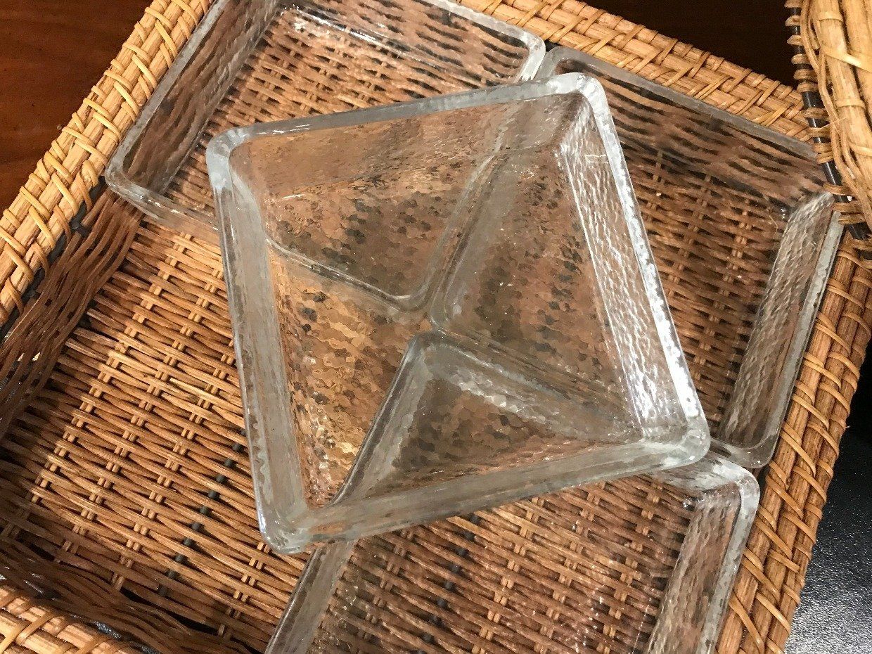 2 Matching Wicker + Glass Snack/Appetizer Divided Servers 3