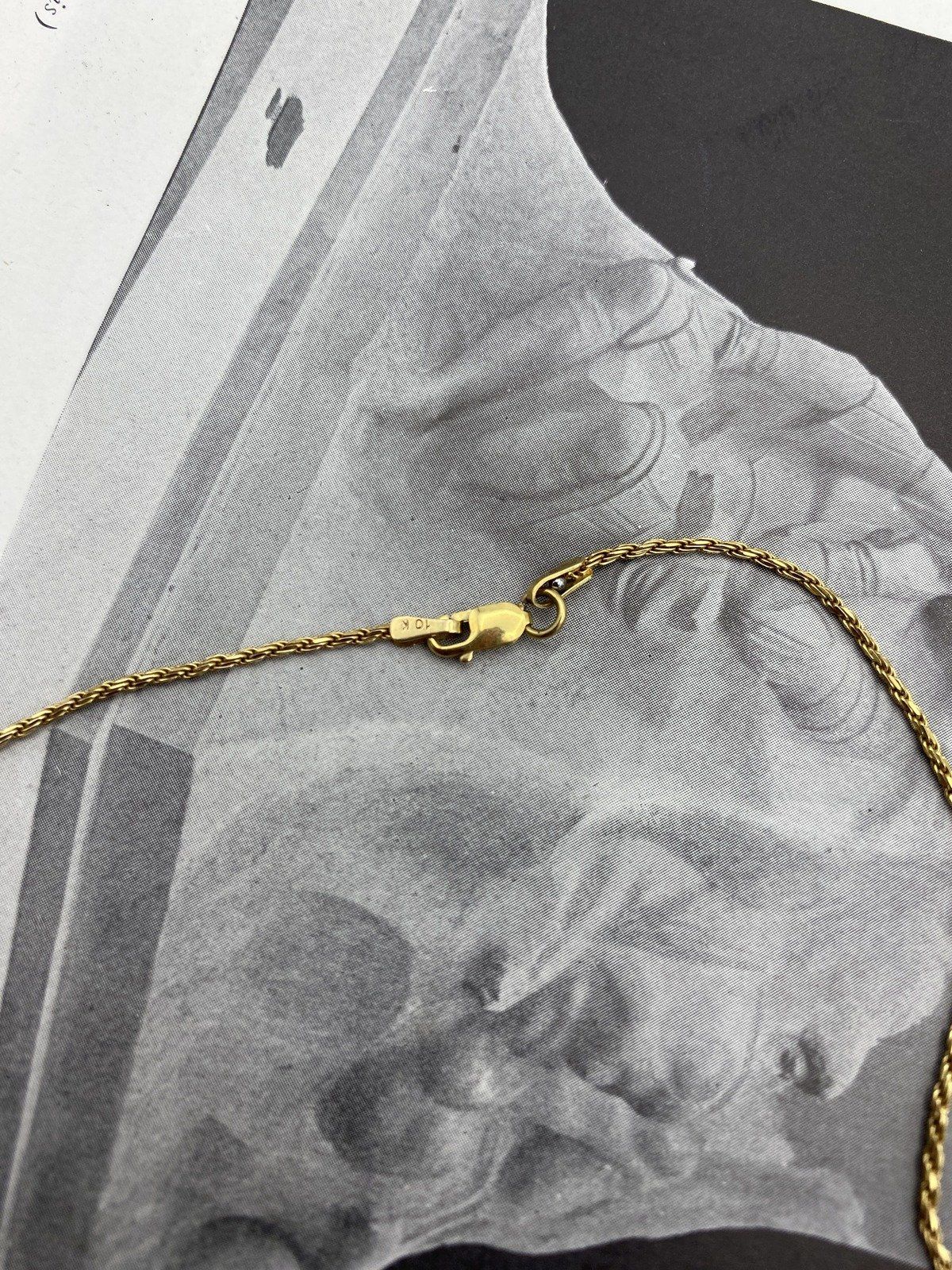 Vintage c.1980s Panda Copy Coin 10k Gold Replica 18L Drop Necklace 3