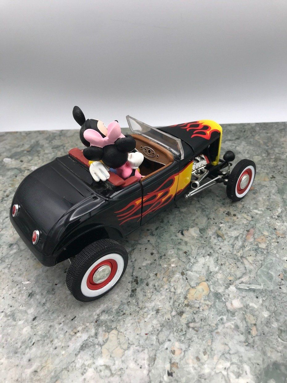 Disney Mickey &Minnie Sweethearts Die-Cash Ford 1932 Street Rod Replica c.1999 3