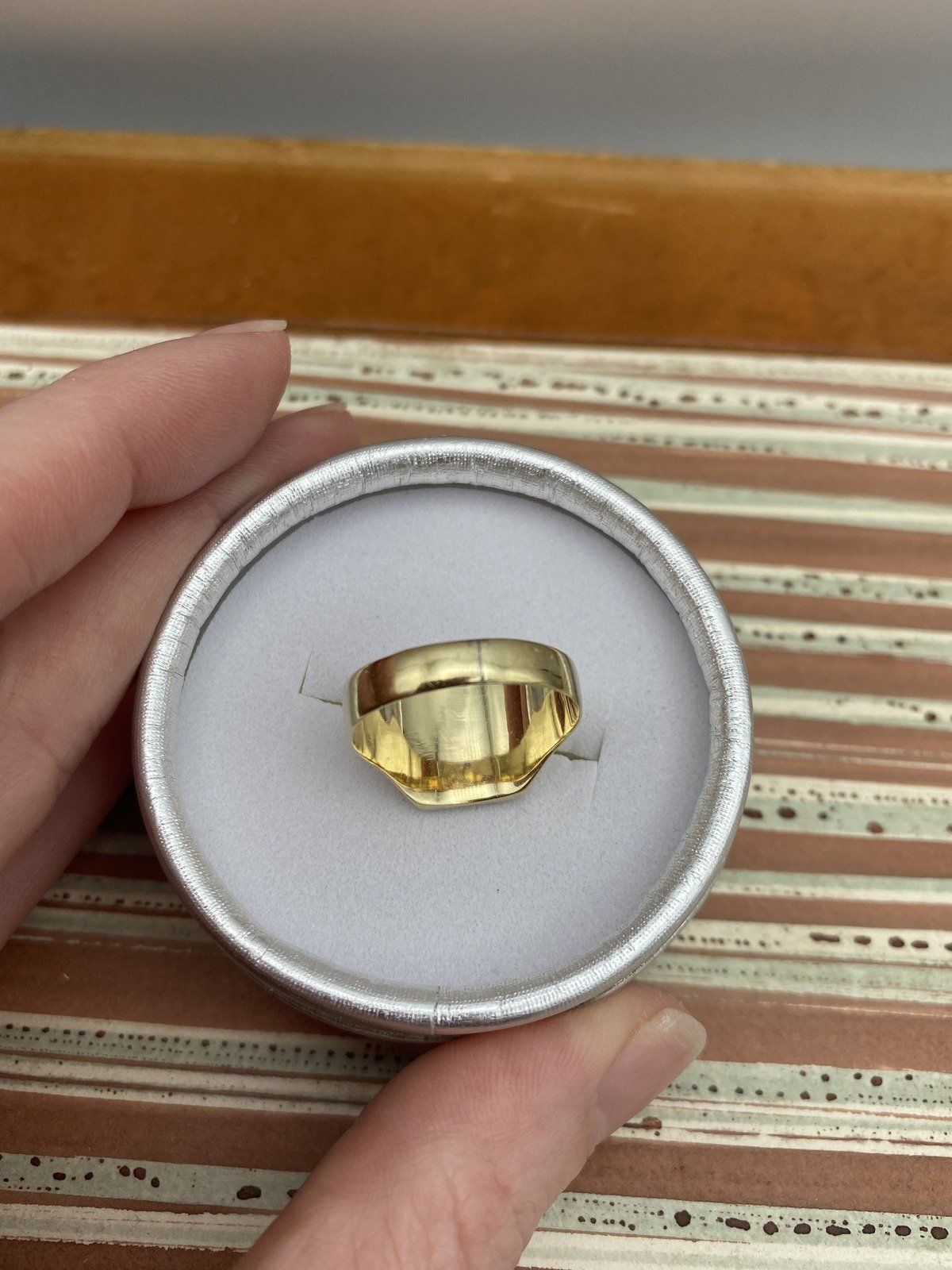 Vintage 14k Gold Scroll Work D Initial Signet Ring 9