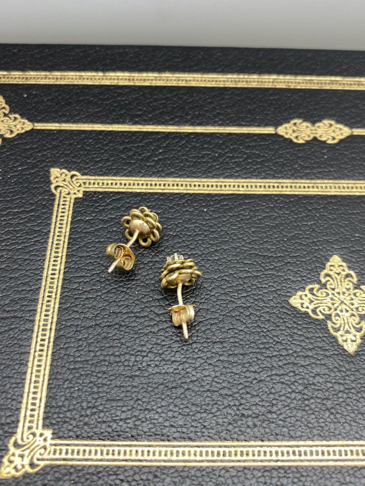Antique 14k Gold Layered Wire Bloom .2ctw Diamond Stud Earrings 6