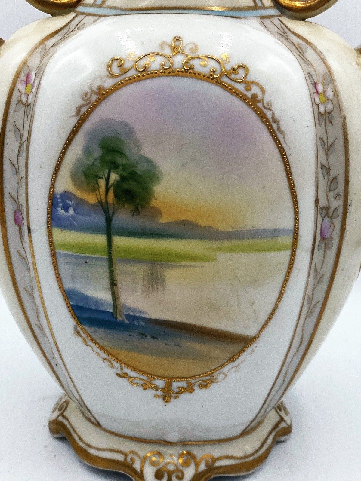 Nippon Hand Painted 2 handle vase 4